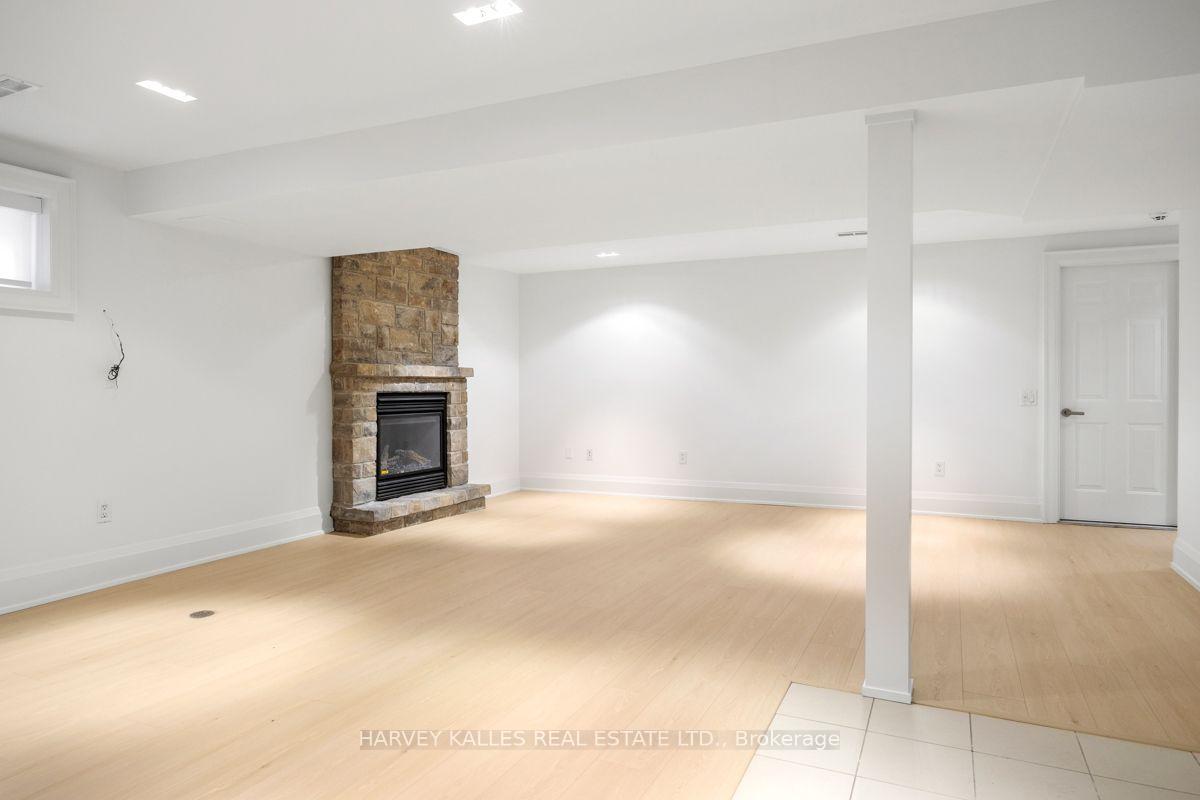 562 Bedford Park Avenue, Toronto