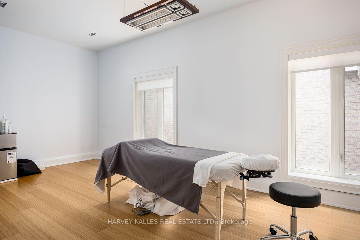 562 Bedford Park Avenue, Toronto