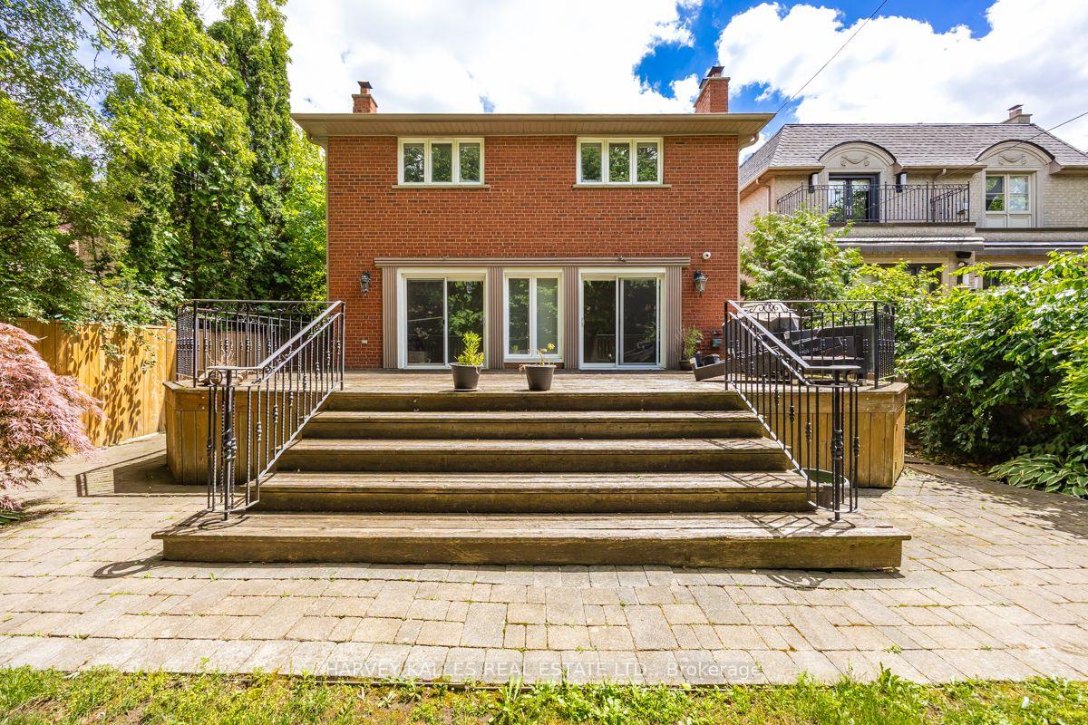562 Bedford Park Avenue, Toronto