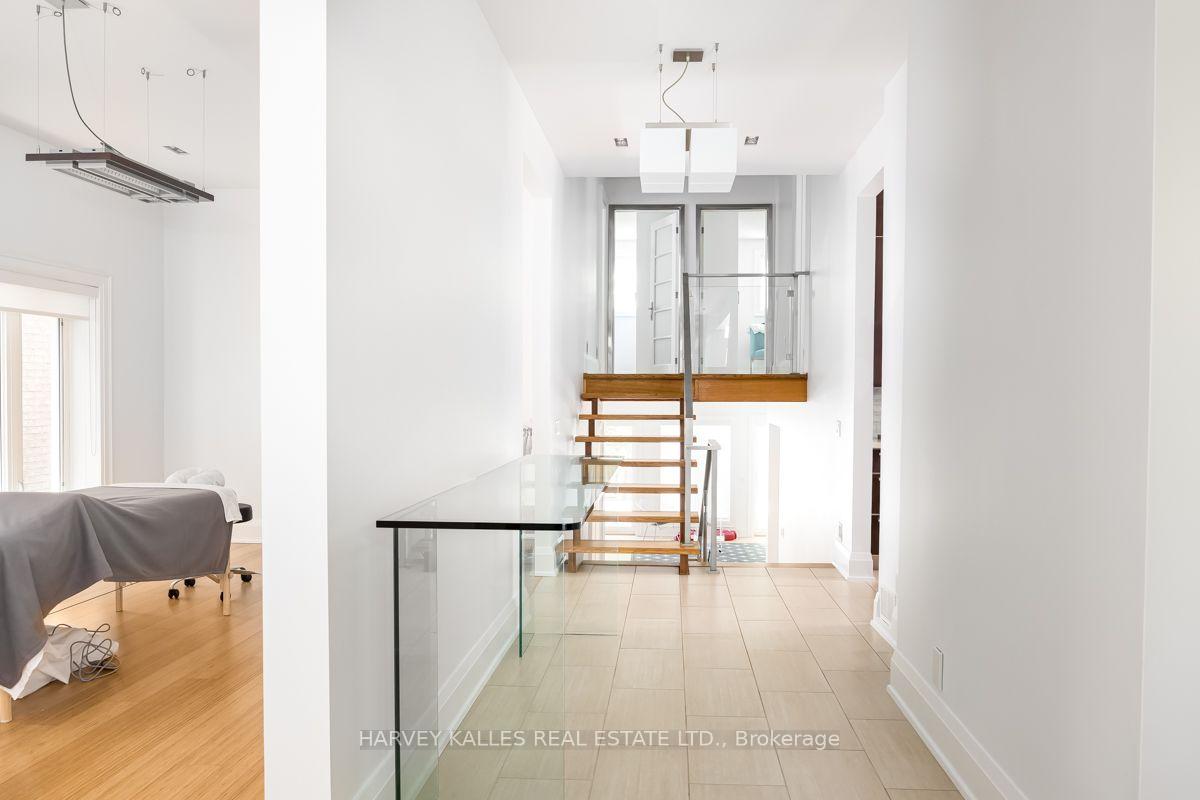 562 Bedford Park Avenue, Toronto