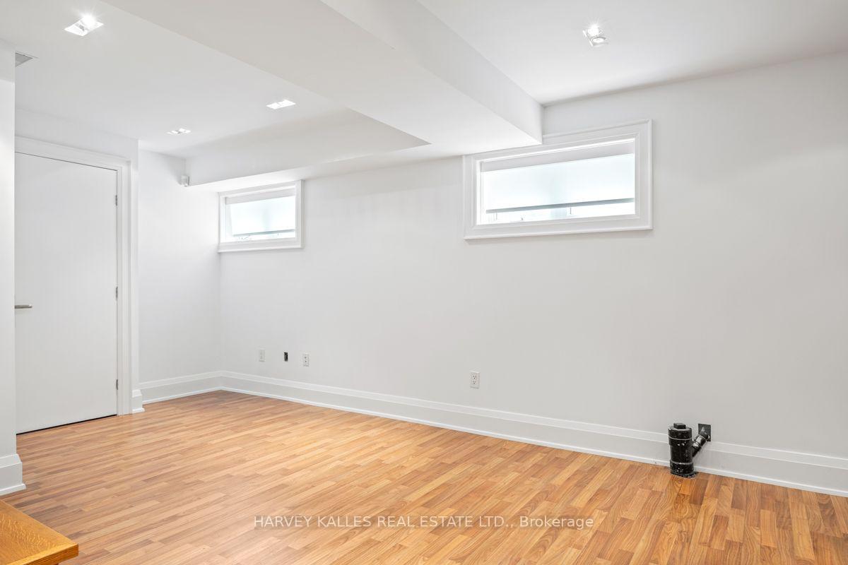 562 Bedford Park Avenue, Toronto