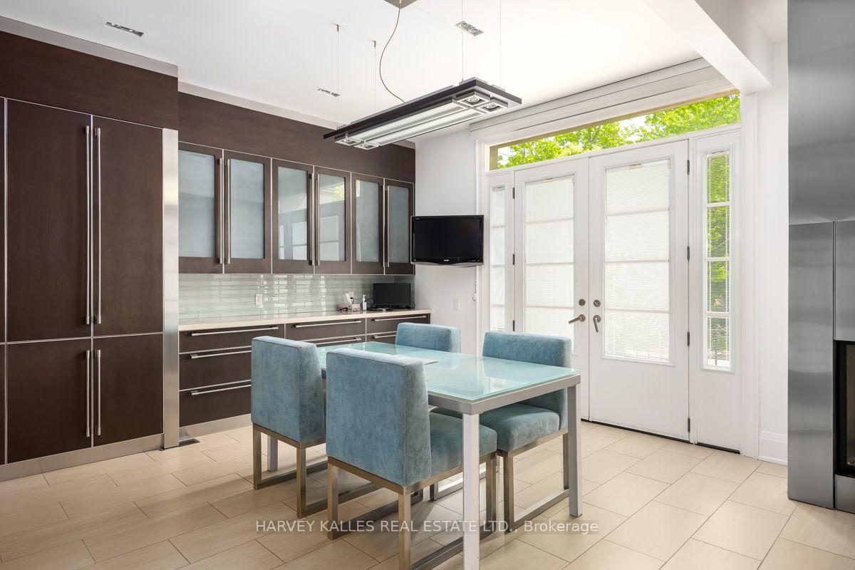 562 Bedford Park Avenue, Toronto