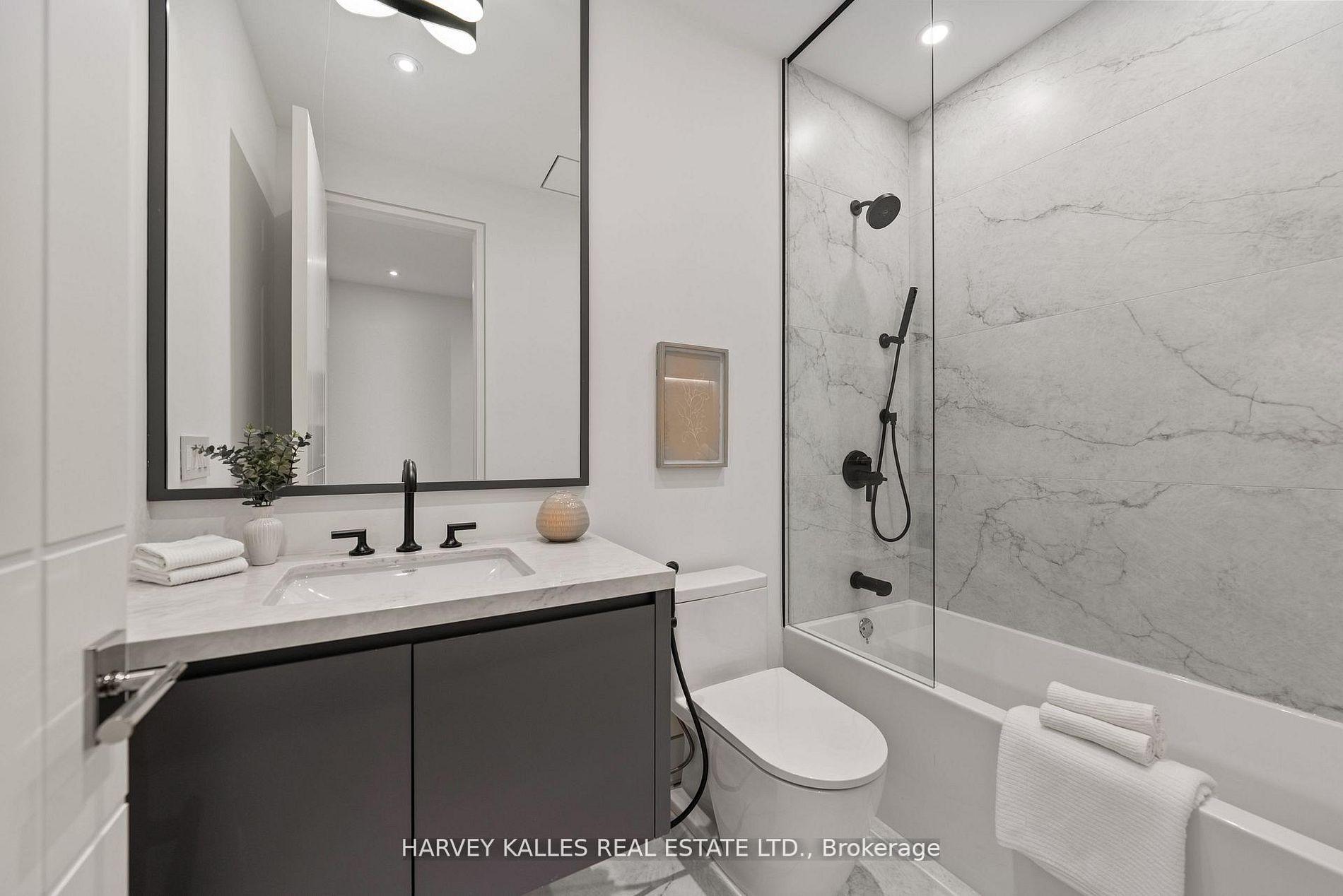335 Lytton Boulevard, Toronto