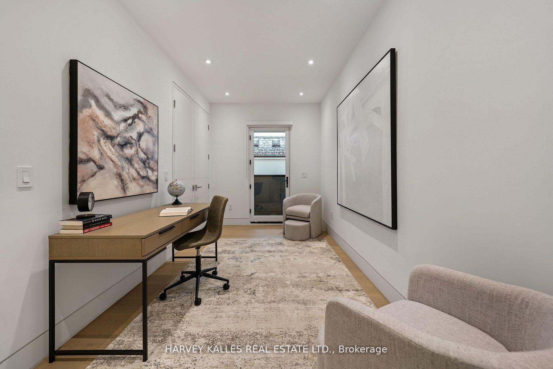 335 Lytton Boulevard, Toronto
