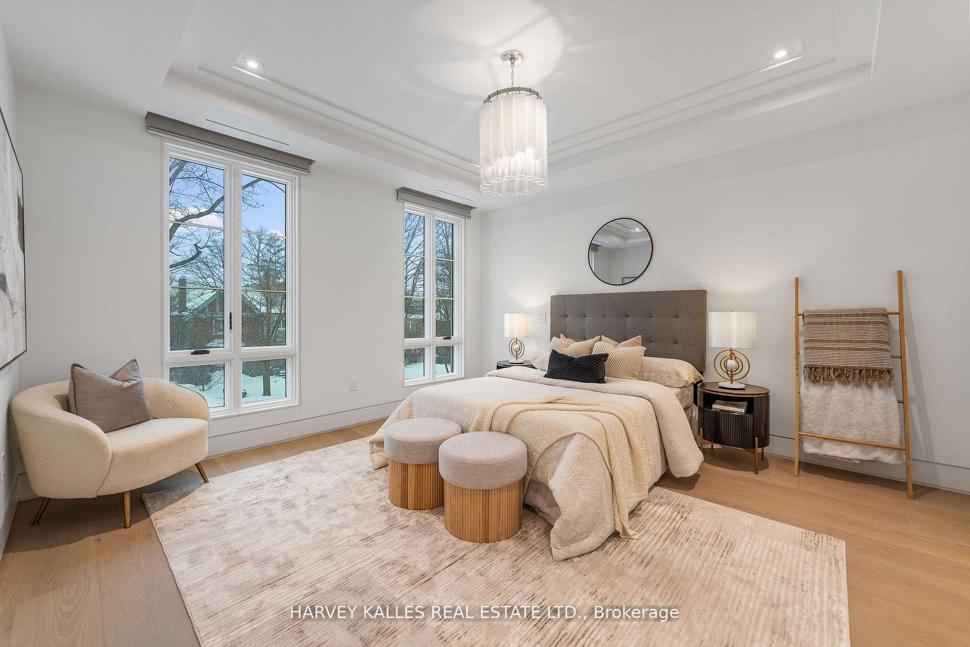 335 Lytton Boulevard, Toronto