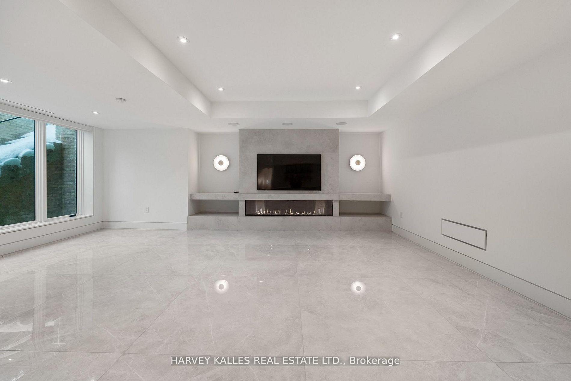 335 Lytton Boulevard, Toronto