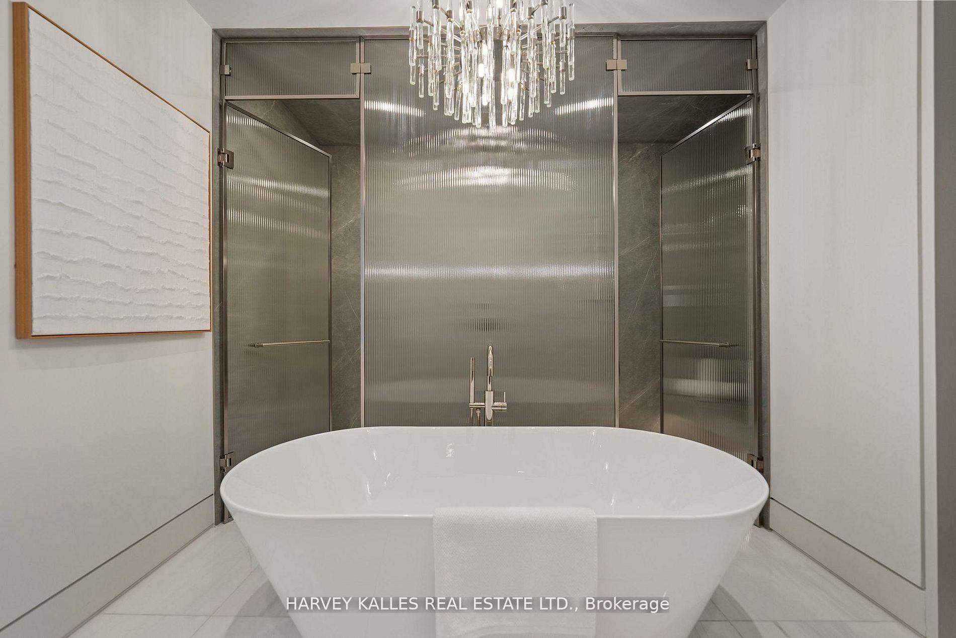 335 Lytton Boulevard, Toronto