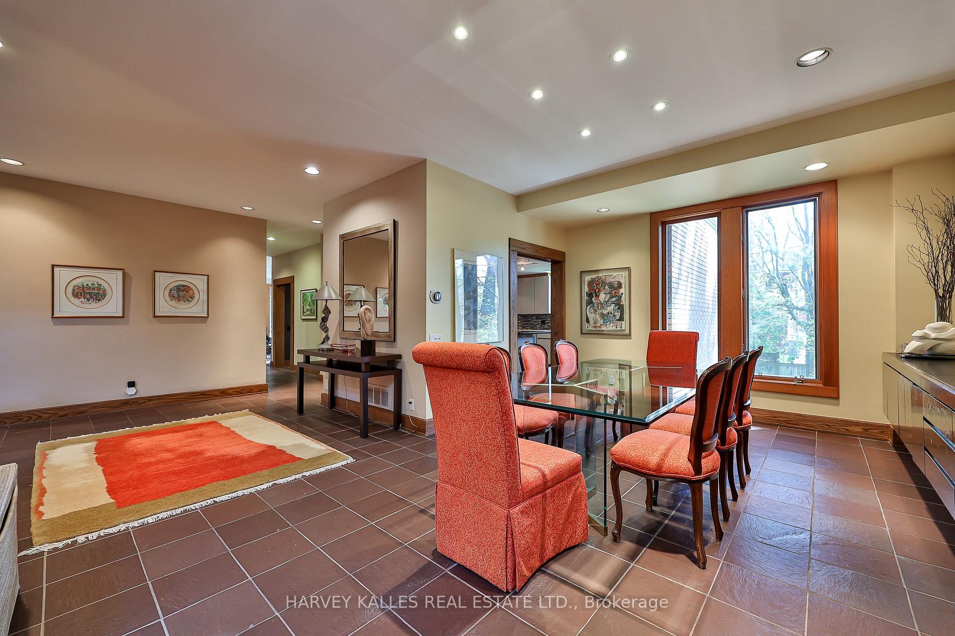 223 Hillhurst Boulevard, Toronto