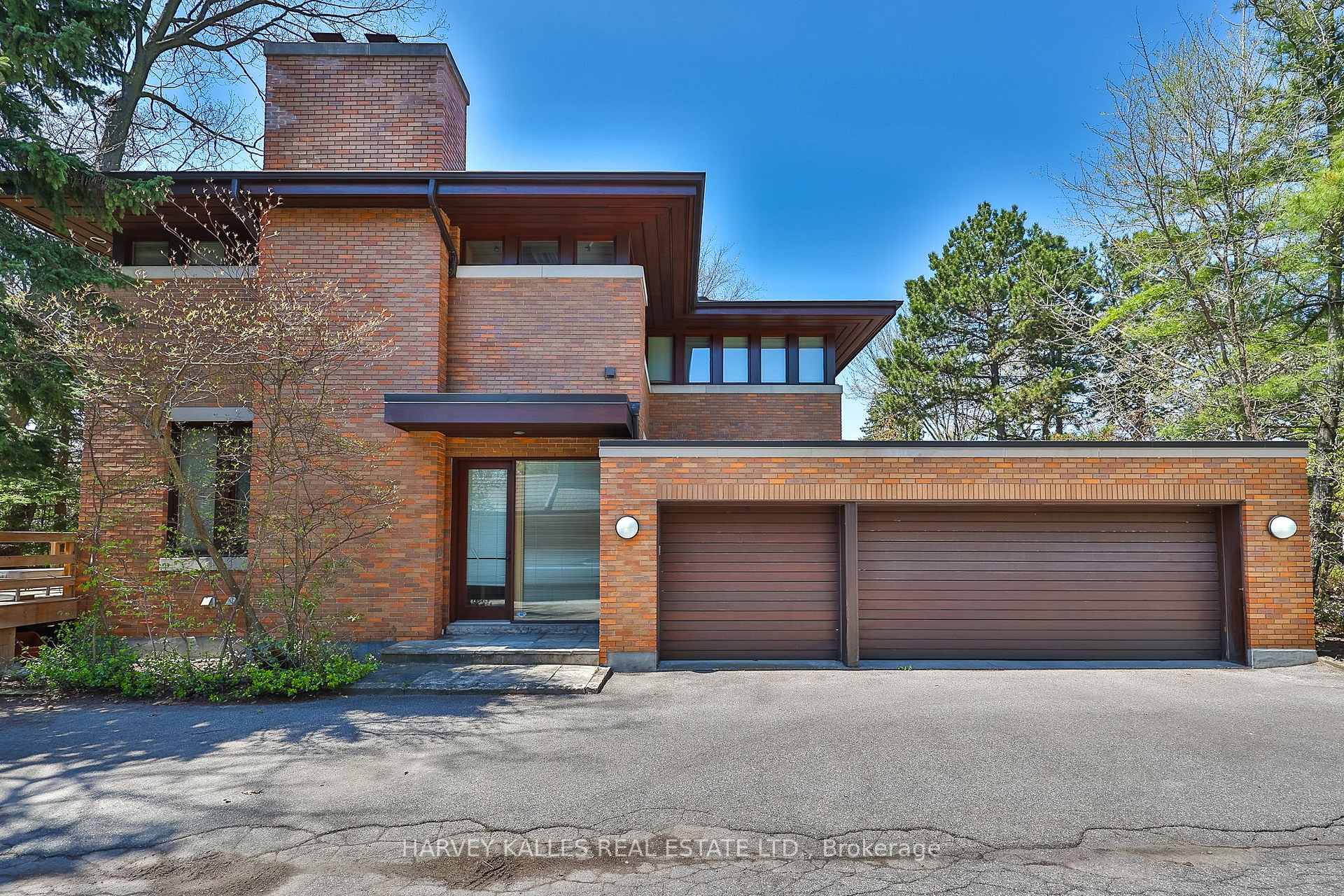 223 Hillhurst Boulevard, Toronto