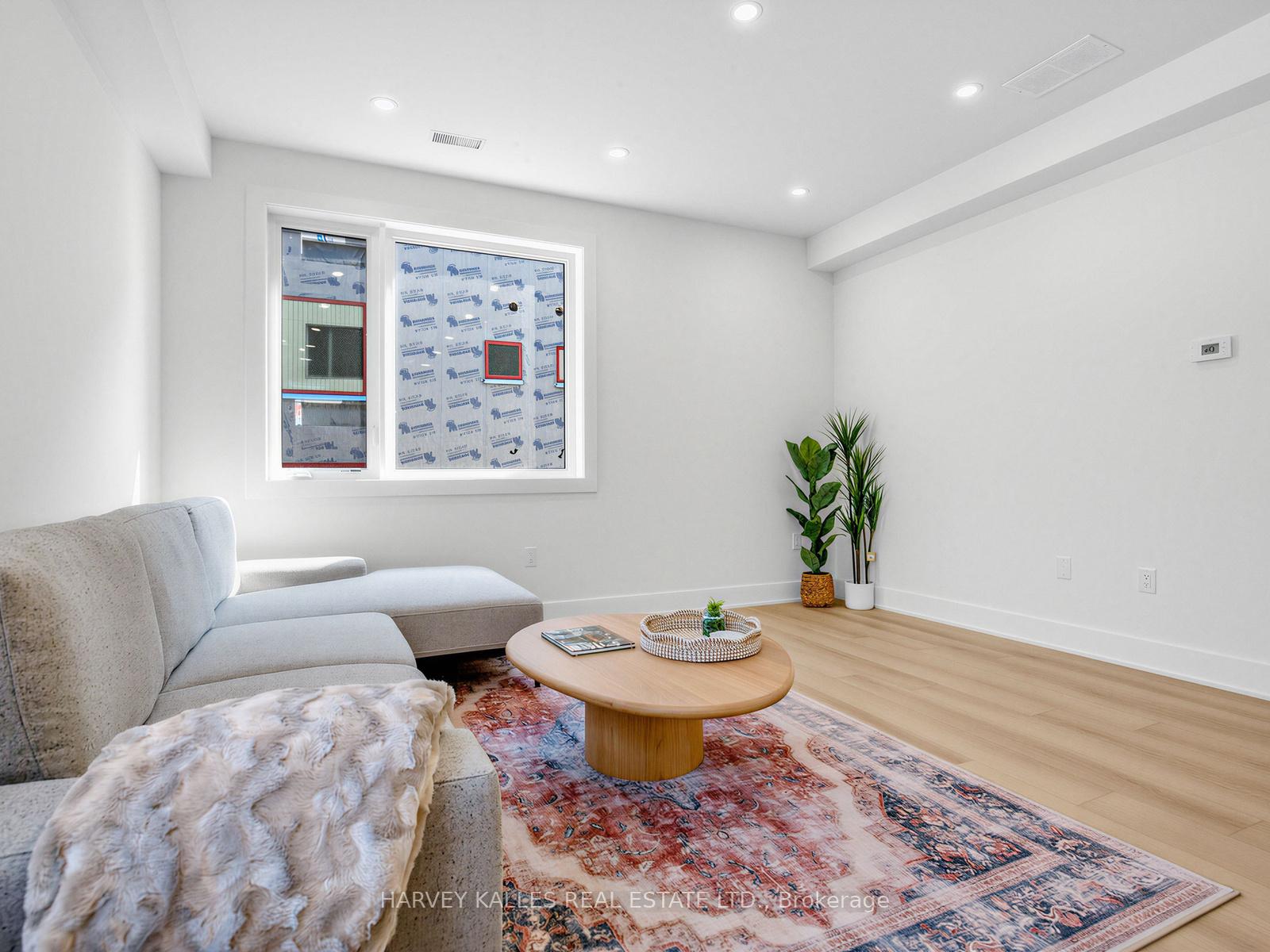 45 Bellevue Avenue 1a, Toronto Unit: 1a