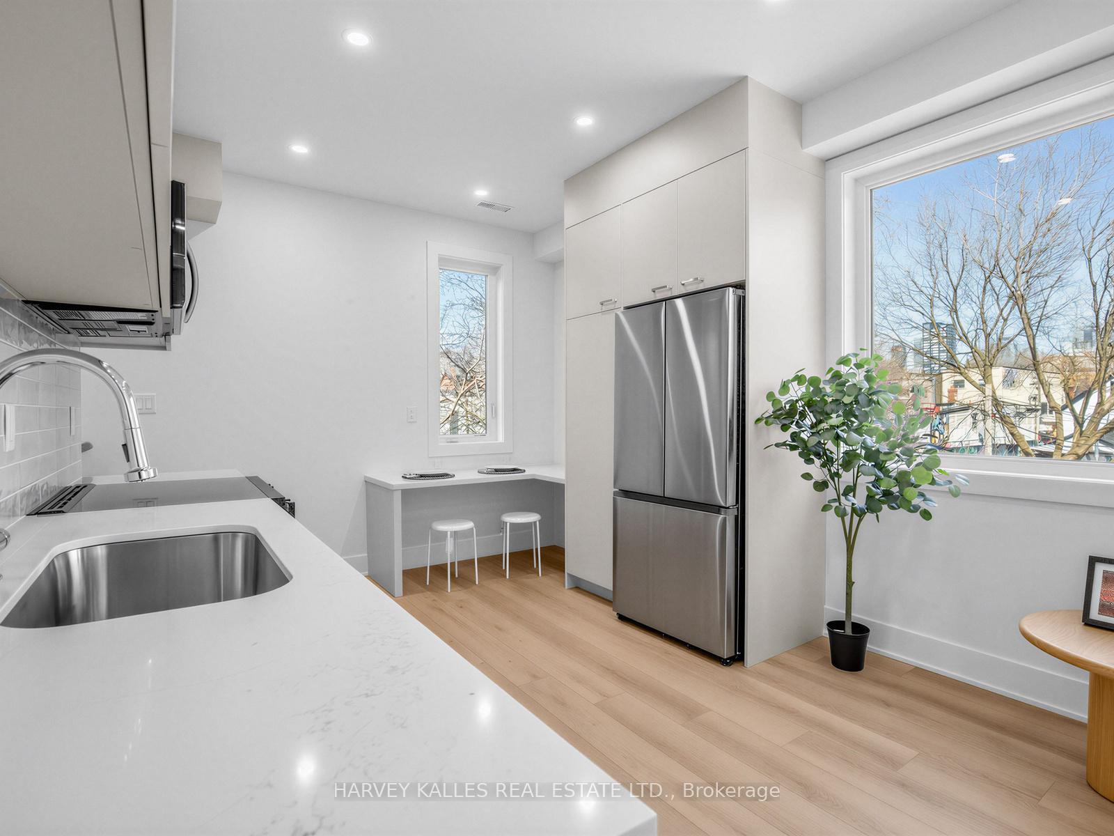 45 Bellevue Avenue 1a, Toronto Unit: 1a
