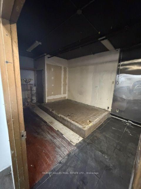 214 Queen Street W 2nd Flr, Toronto Unit: 2nd Flr