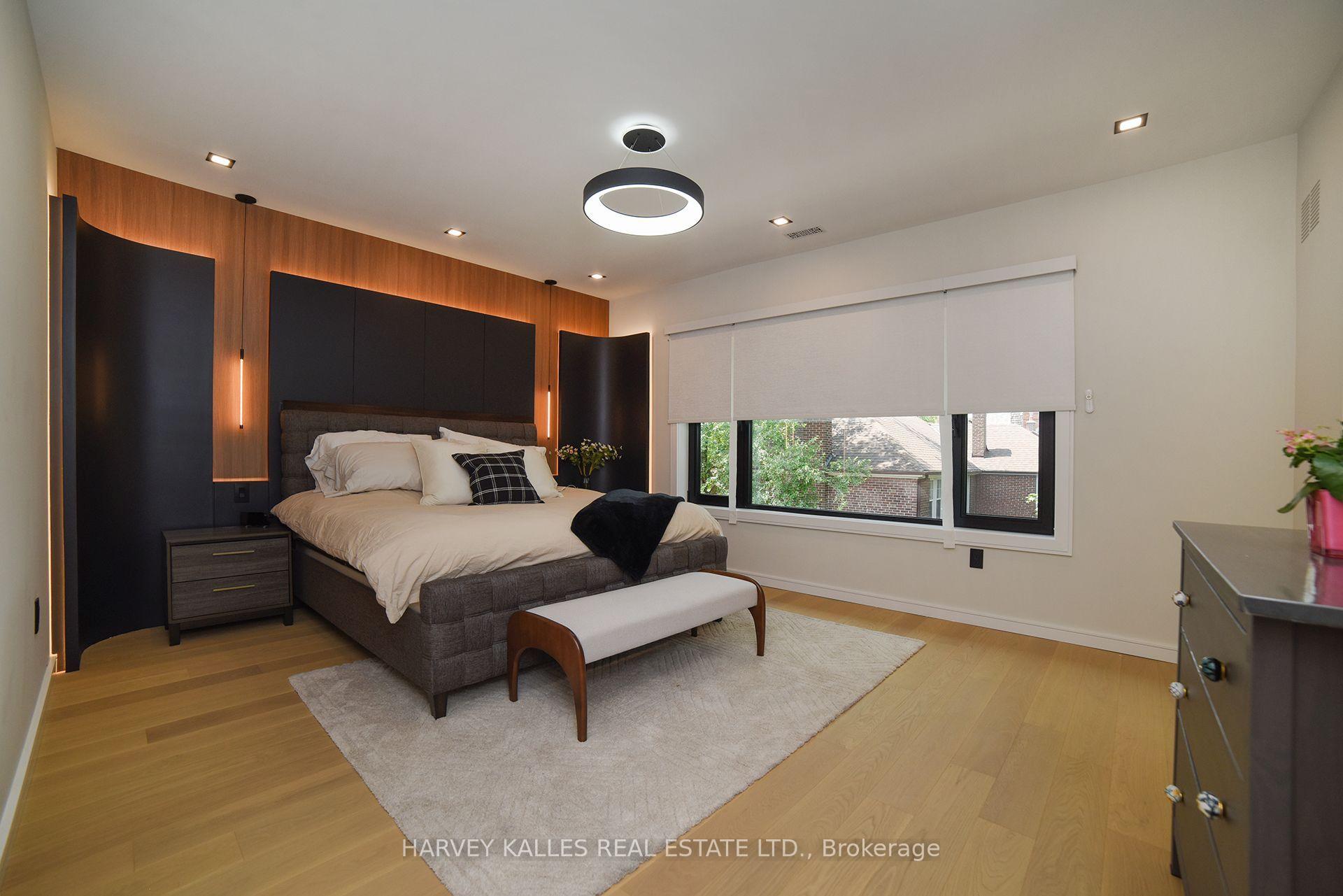 110 Mona Drive, Toronto