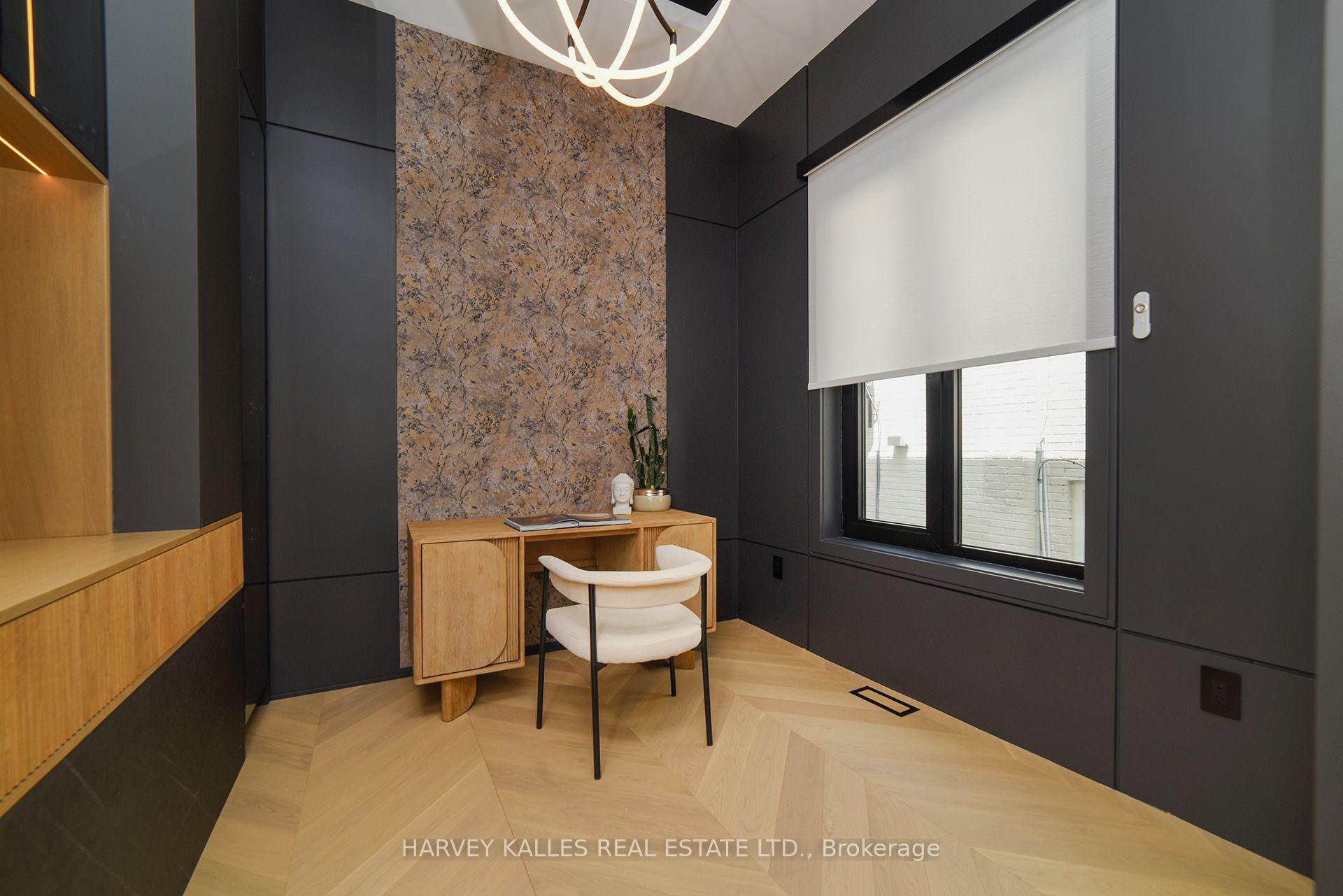 110 Mona Drive, Toronto