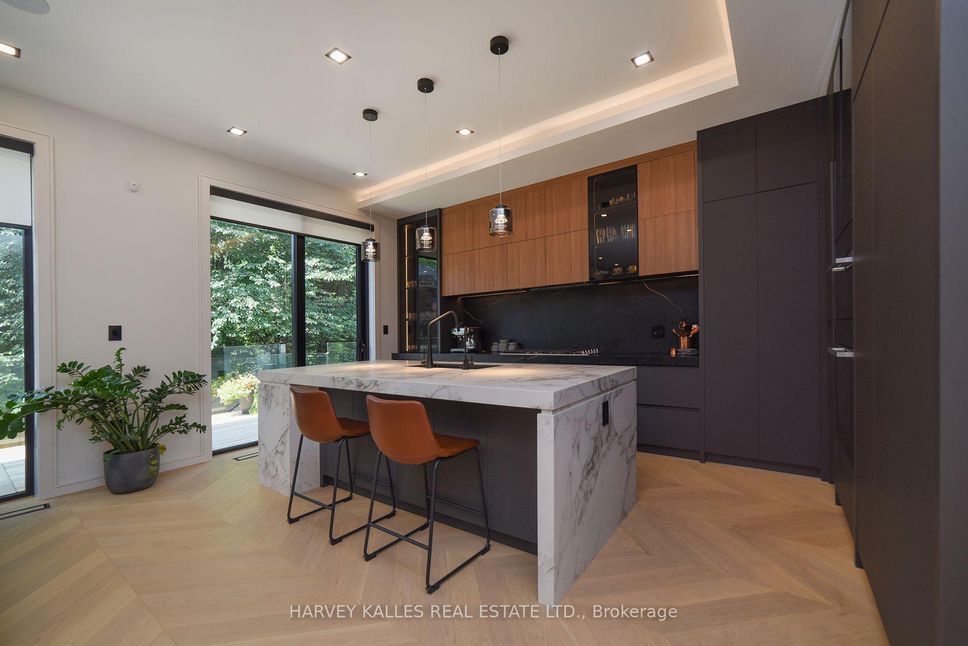 110 Mona Drive, Toronto
