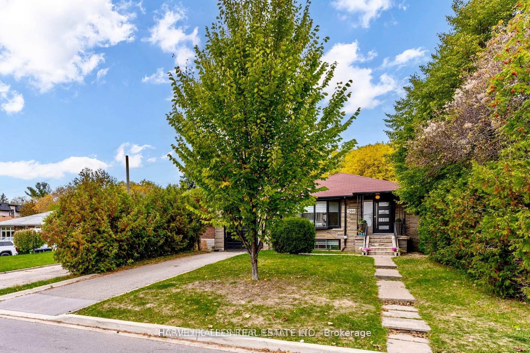 208 Betty Ann Drive, Toronto