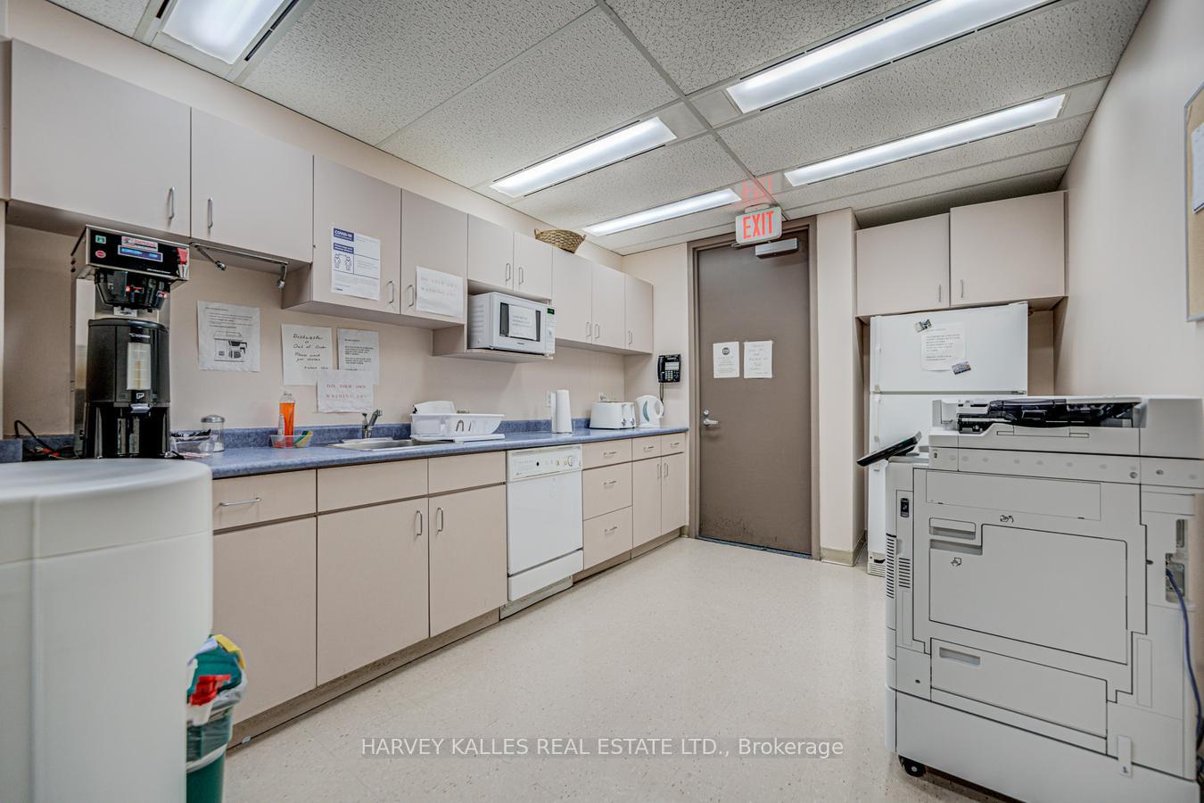 45 Sheppard Avenue E 930, Toronto Unit: 930