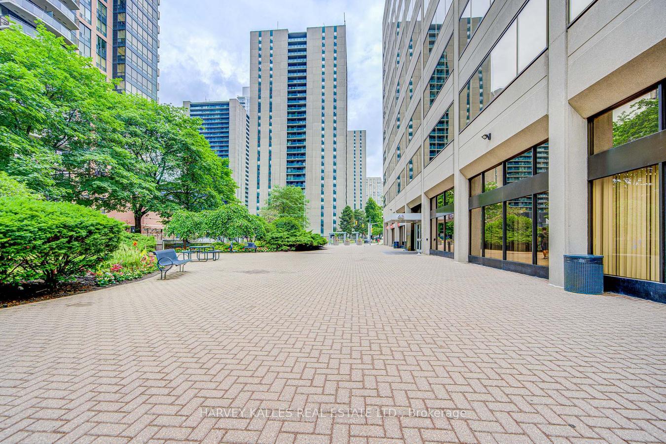 45 Sheppard Avenue E 930, Toronto Unit: 930