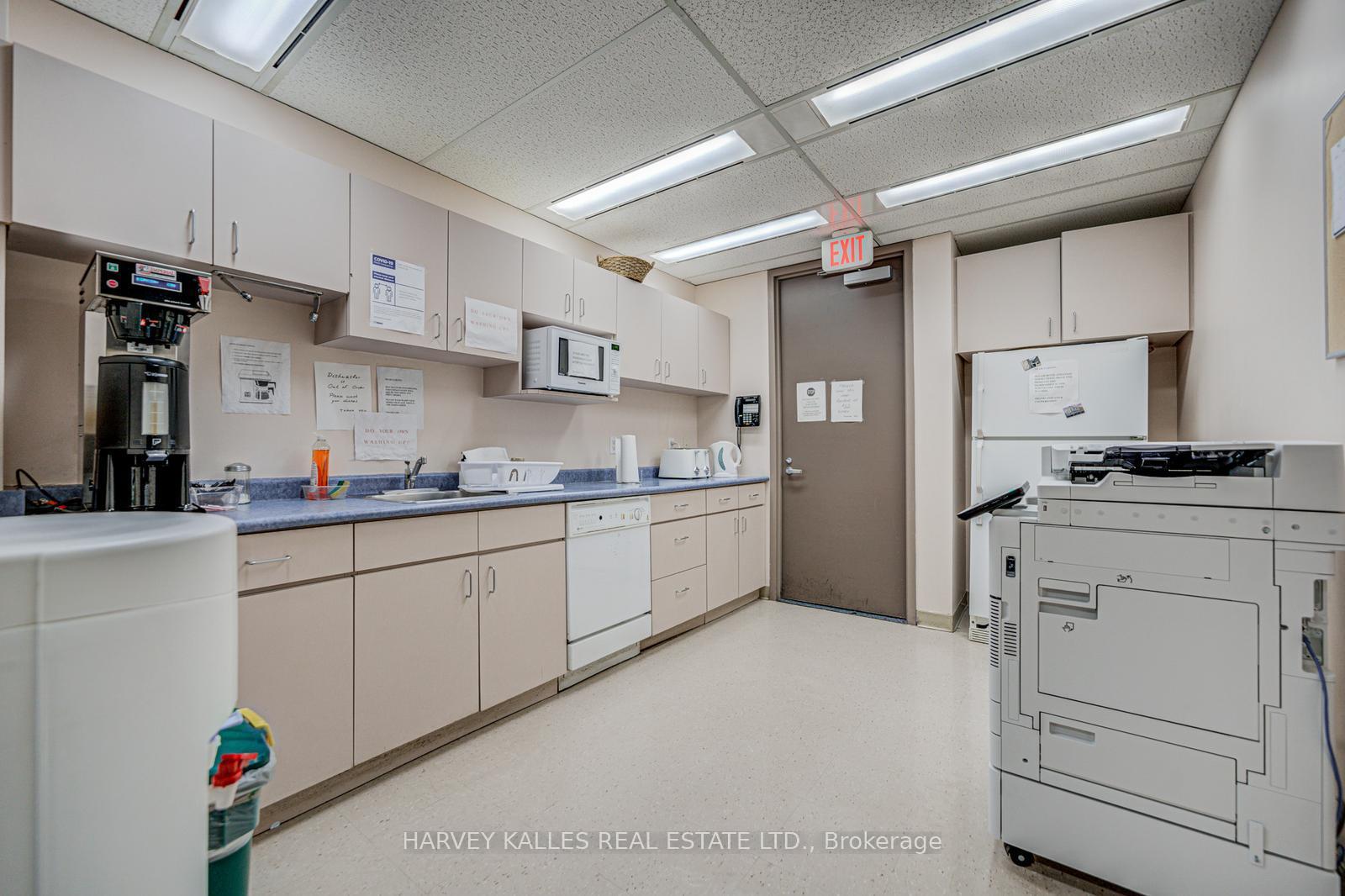 45 Sheppard Avenue E 935, Toronto Unit: 935