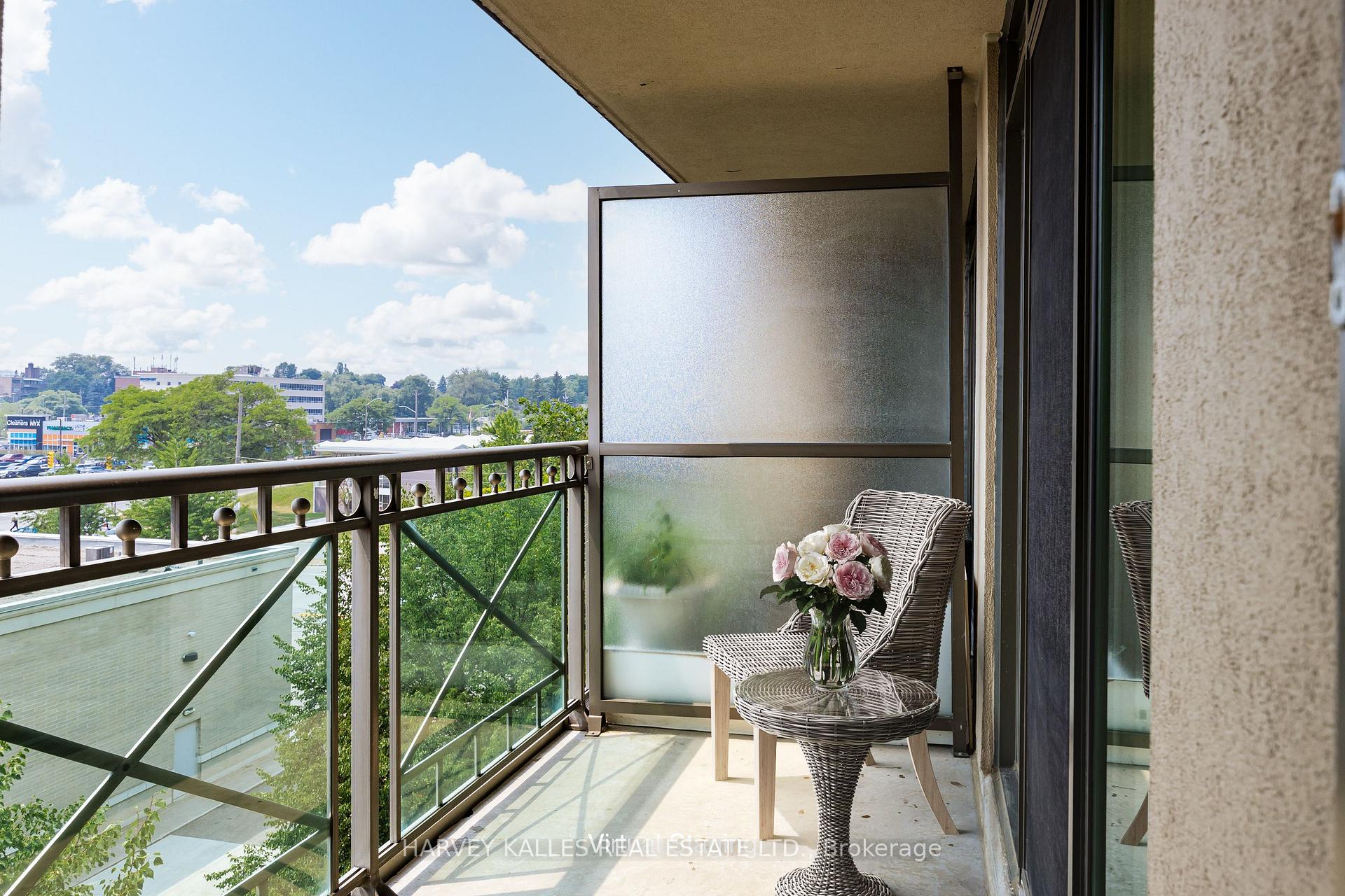 205 The Donway N/A W 503, Toronto Unit: 503