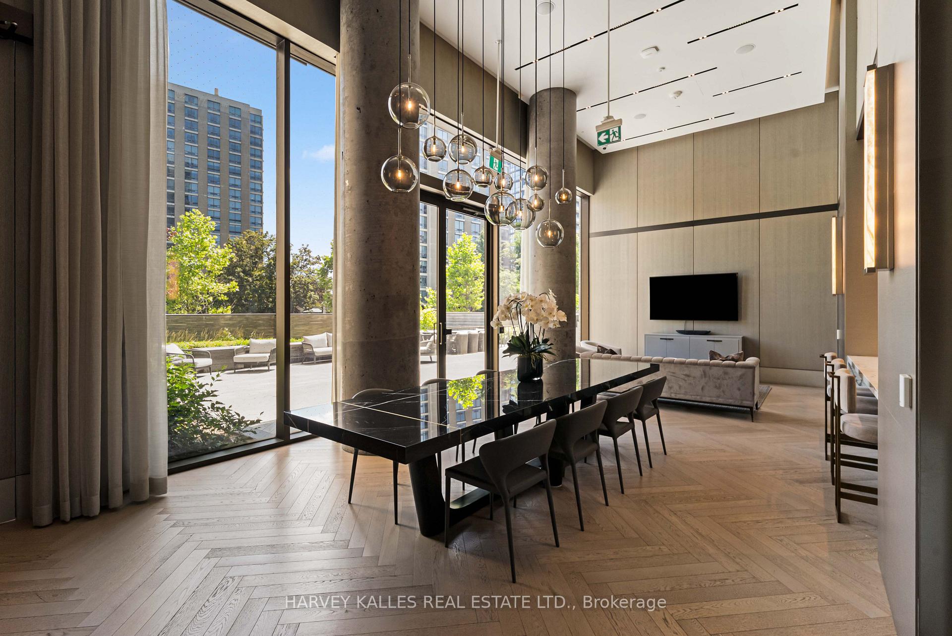 215 Lonsdale Road 2002, Toronto Unit: 2002