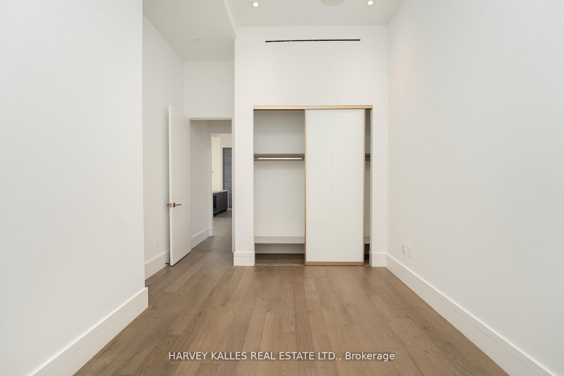215 Lonsdale Road 2002, Toronto Unit: 2002