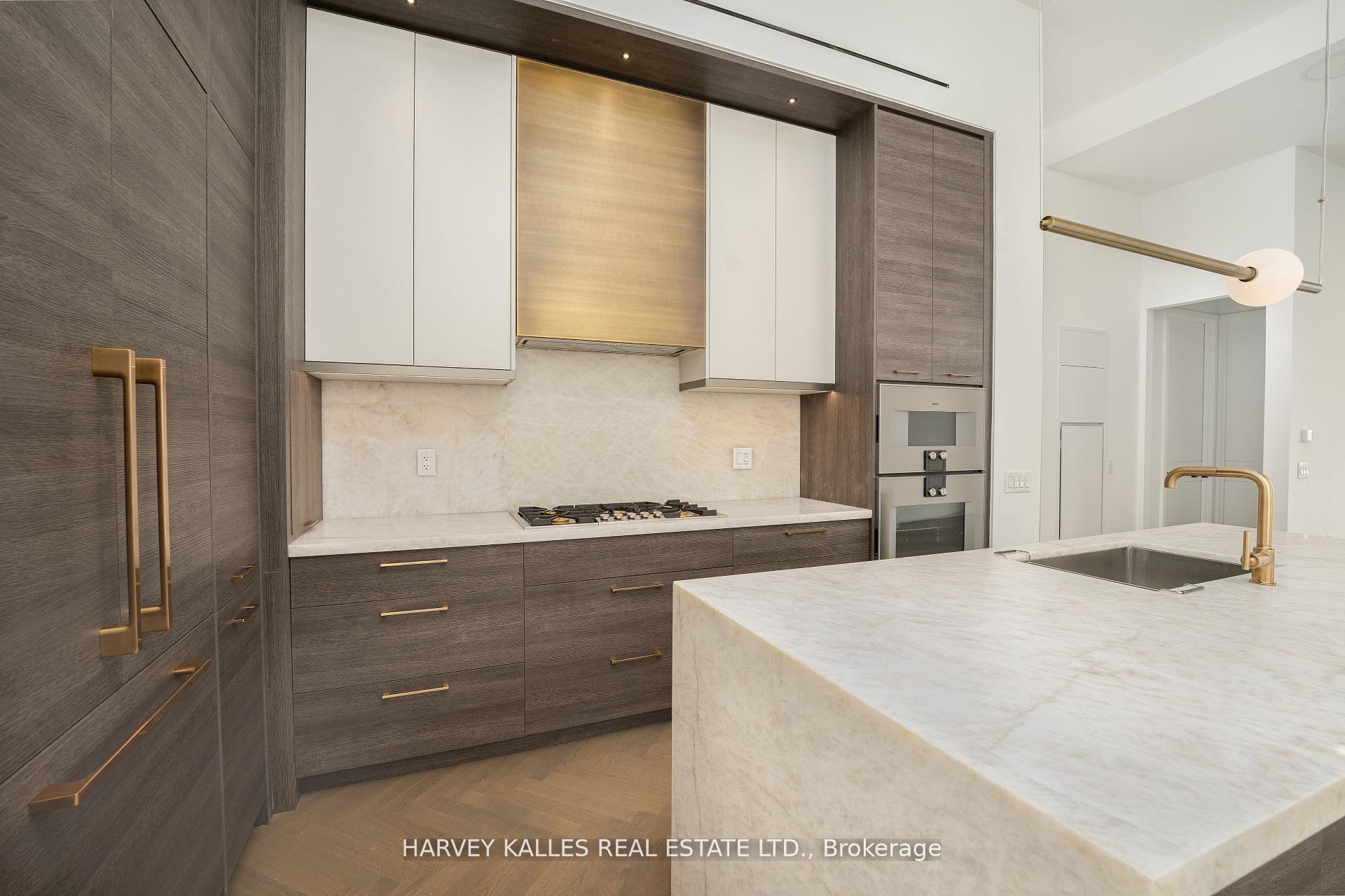 215 Lonsdale Road 2002, Toronto Unit: 2002