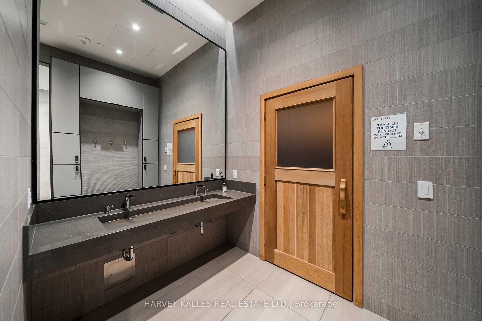 215 Lonsdale Road 2002, Toronto Unit: 2002