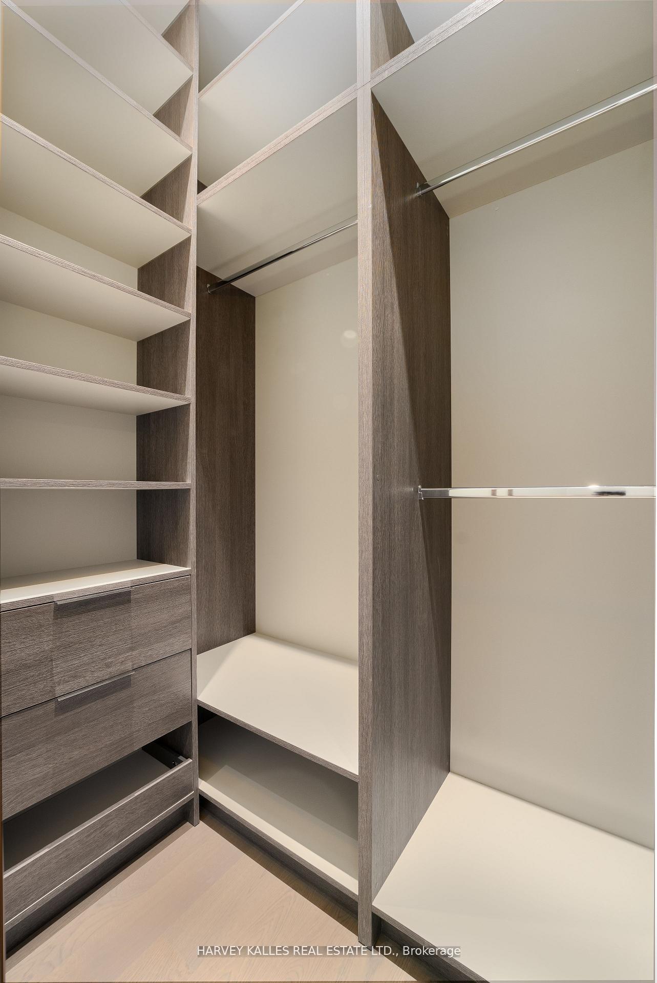 215 Lonsdale Road 2002, Toronto Unit: 2002