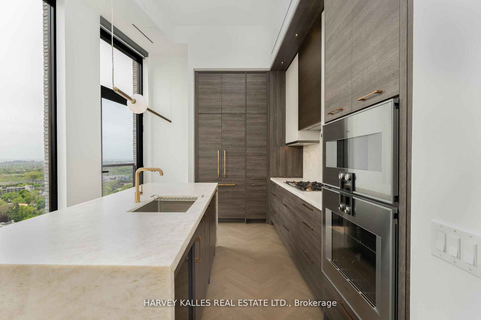 215 Lonsdale Road 2002, Toronto Unit: 2002