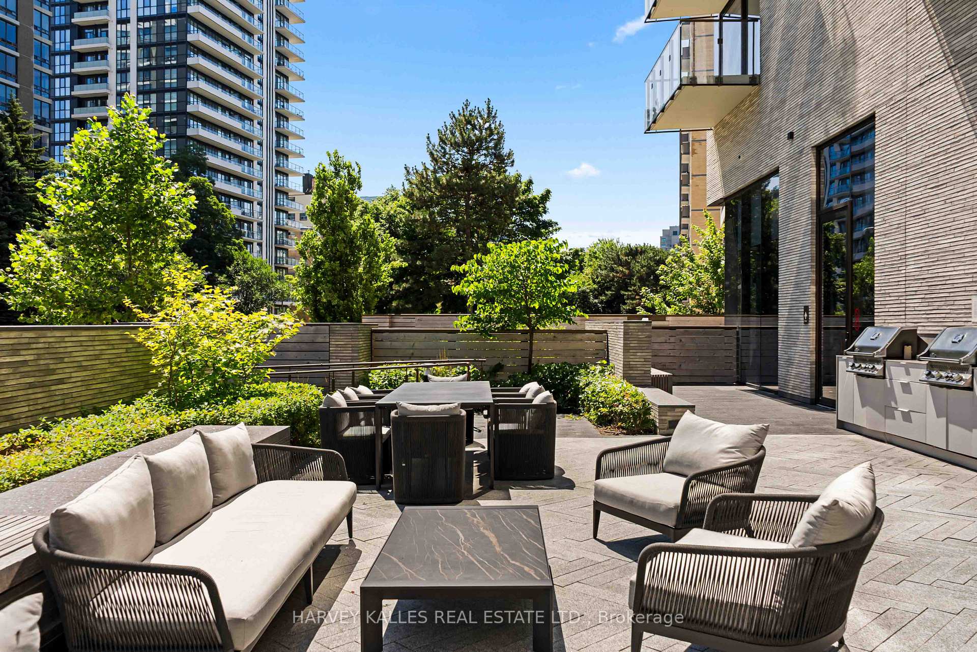 215 Lonsdale Road 2002, Toronto Unit: 2002
