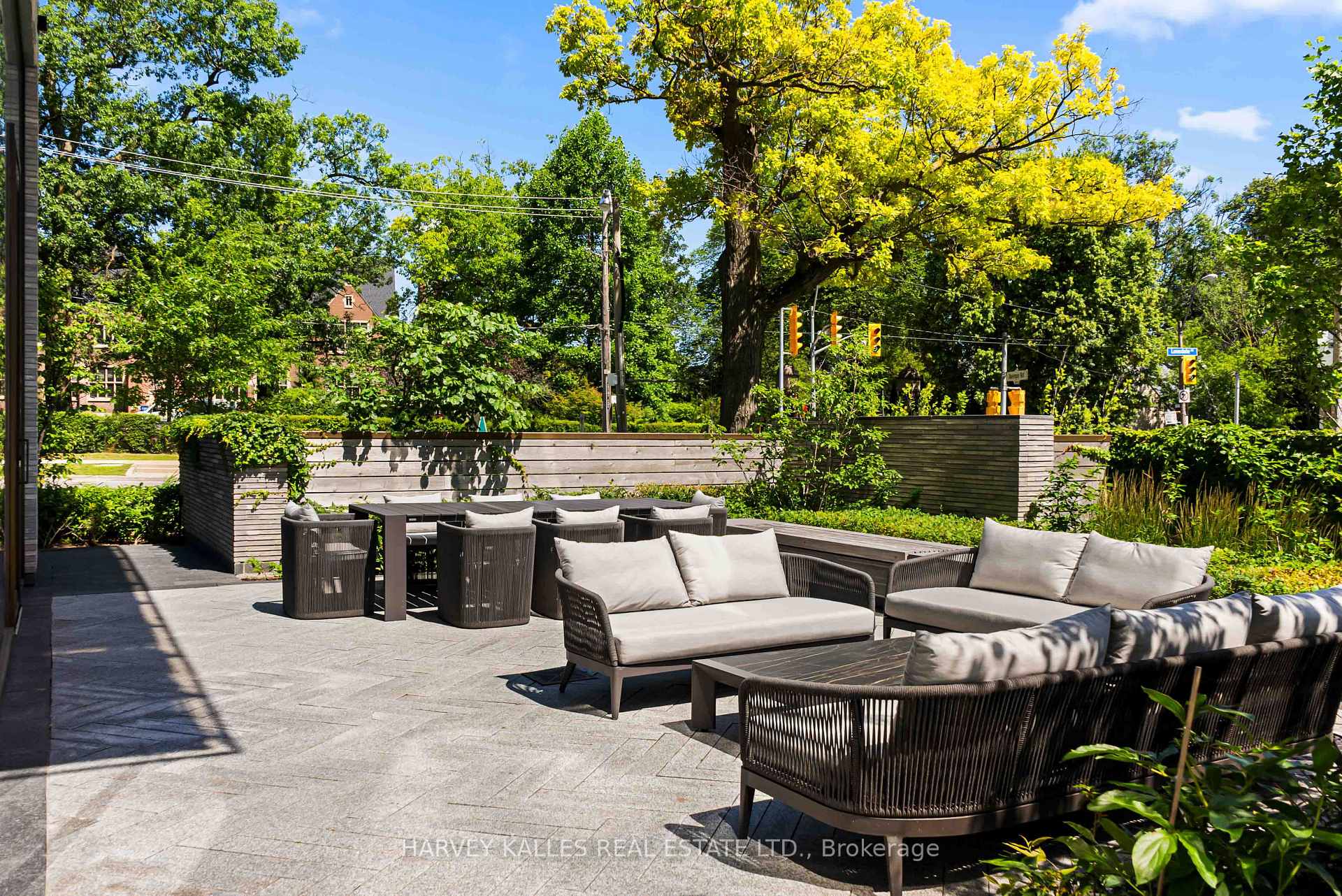 215 Lonsdale Road 2002, Toronto Unit: 2002