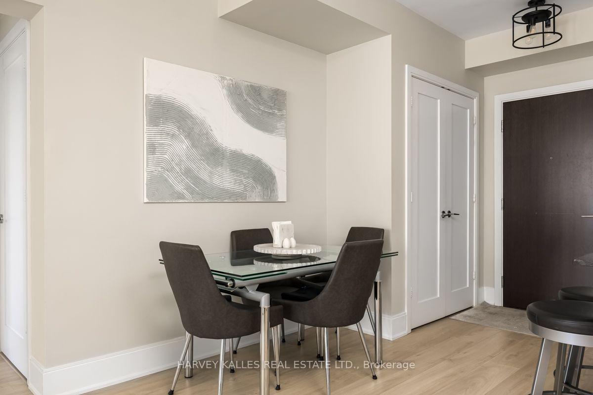 70 Roehampton Avenue 813, Toronto Unit: 813