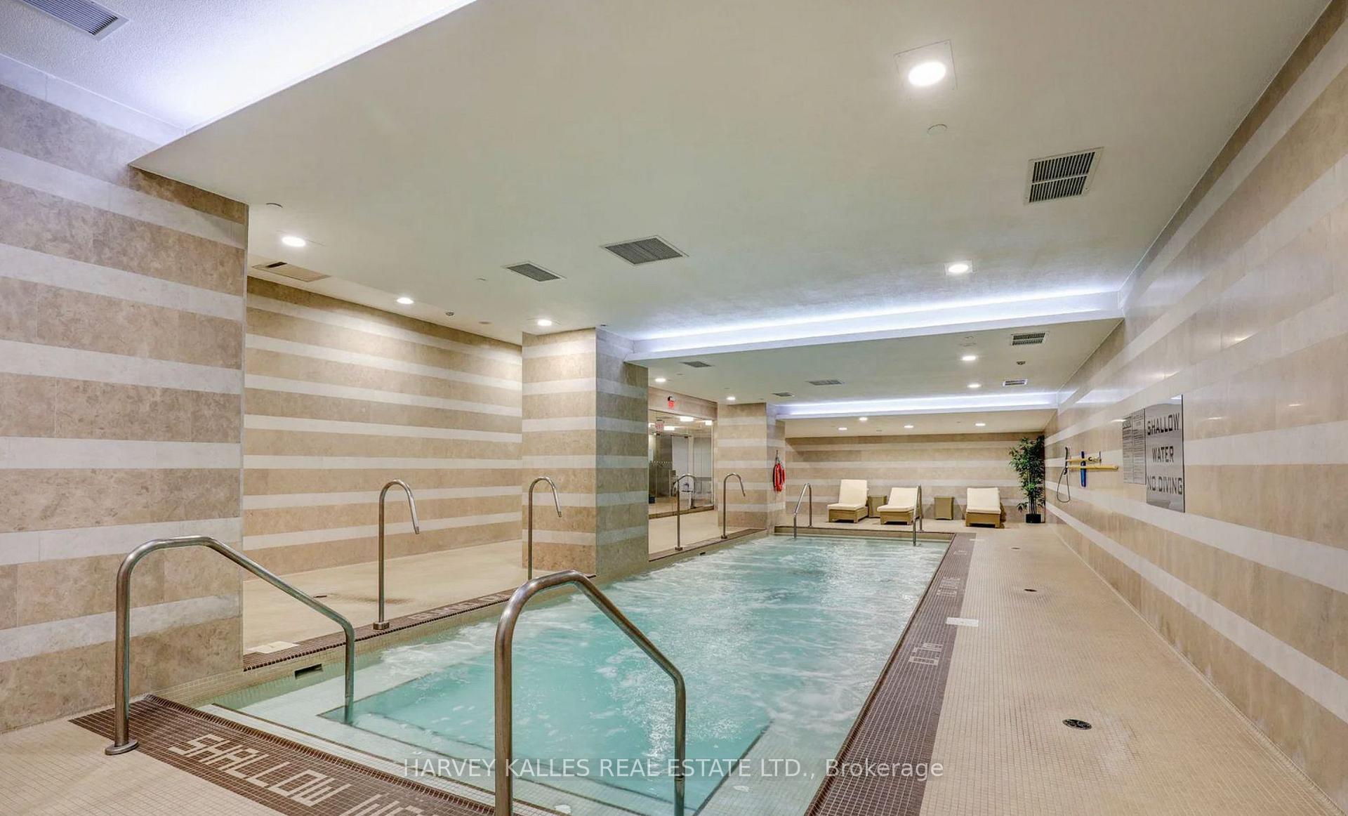 70 Roehampton Avenue 813, Toronto Unit: 813