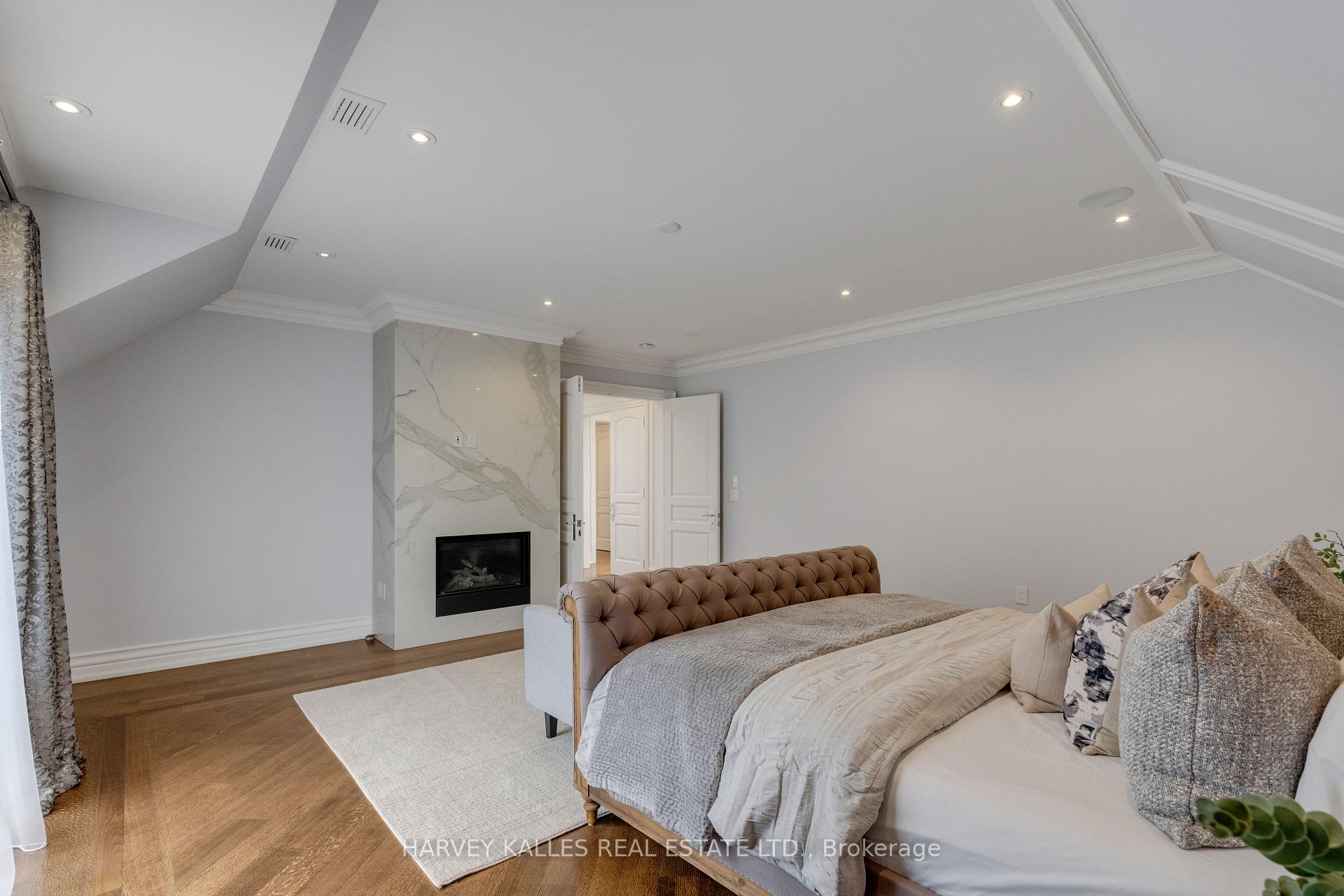 64 Yorkminster Road, Toronto
