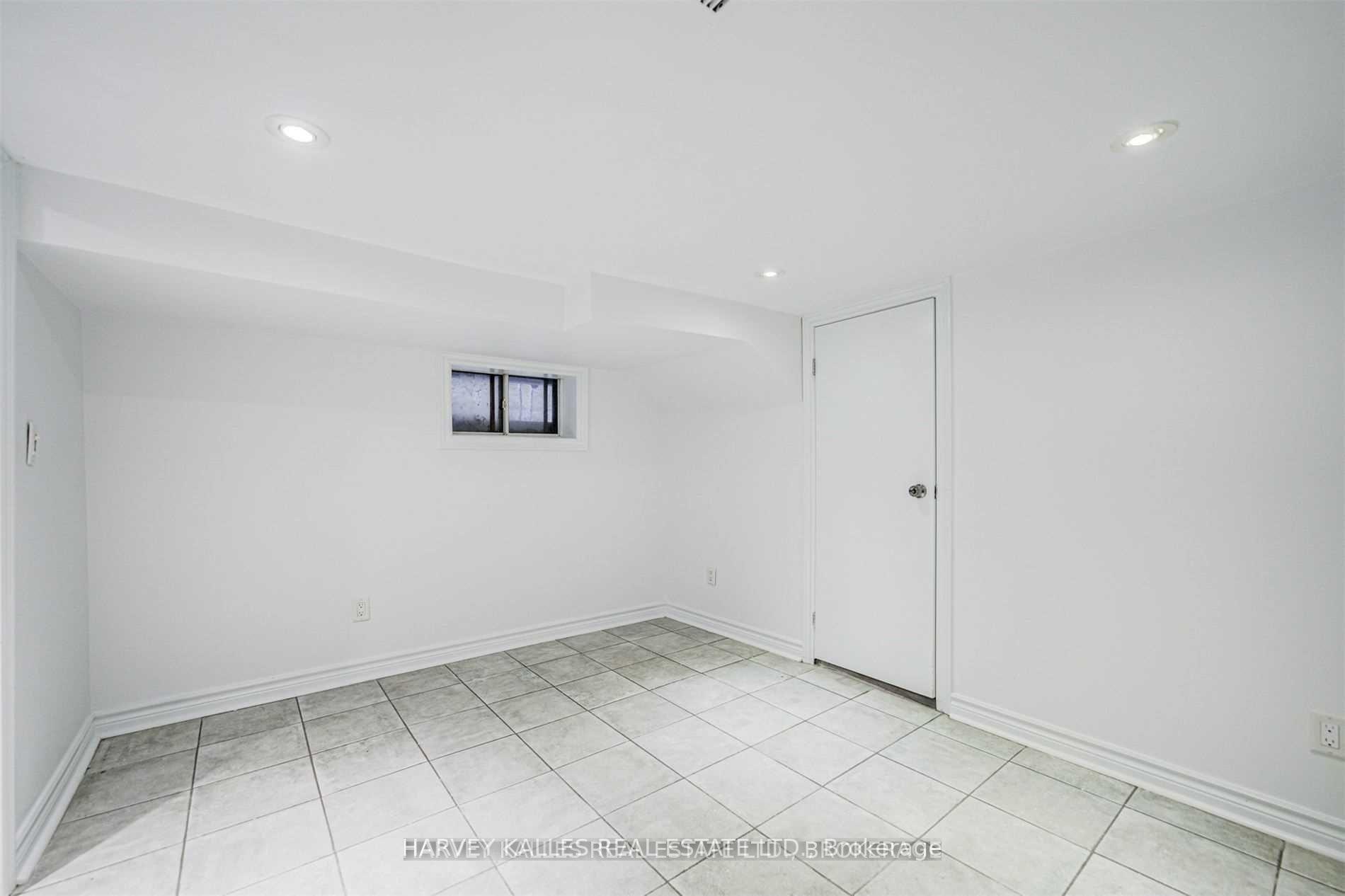 184 Cedric Avenue Lower, Toronto Unit: Lower