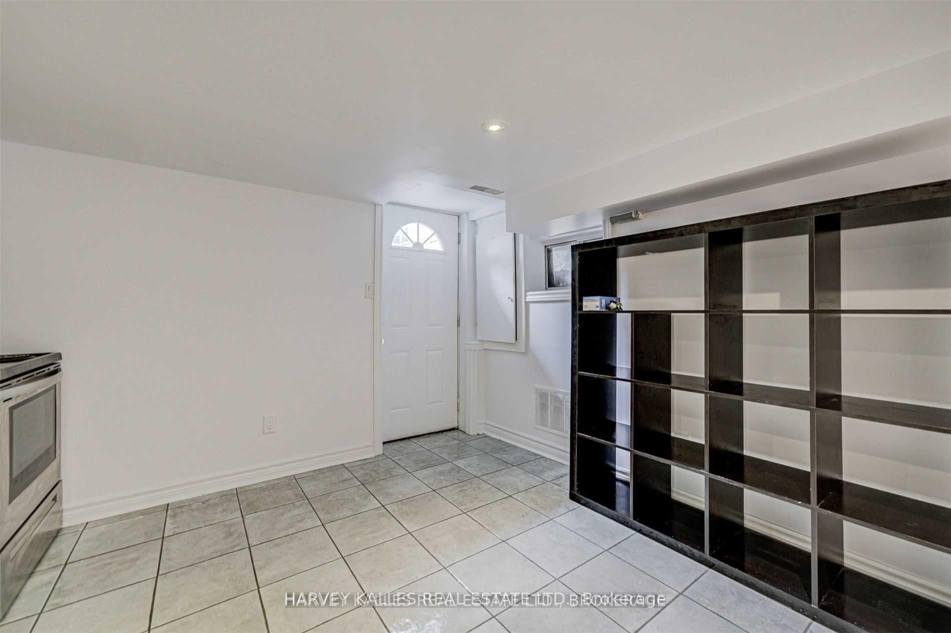 184 Cedric Avenue Lower, Toronto Unit: Lower