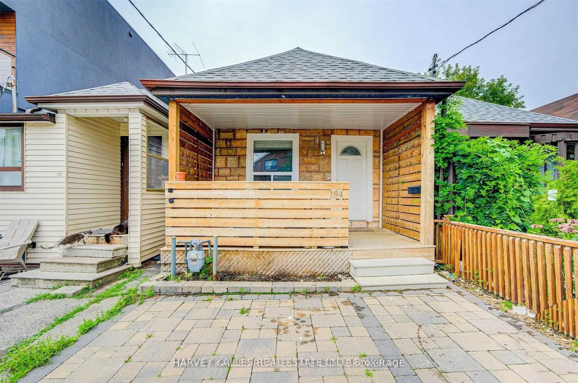 184 Cedric Avenue Lower, Toronto Unit: Lower