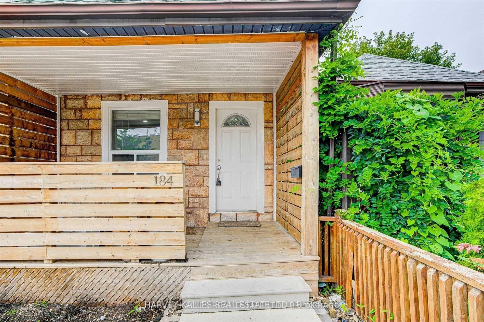 184 Cedric Avenue Lower, Toronto Unit: Lower
