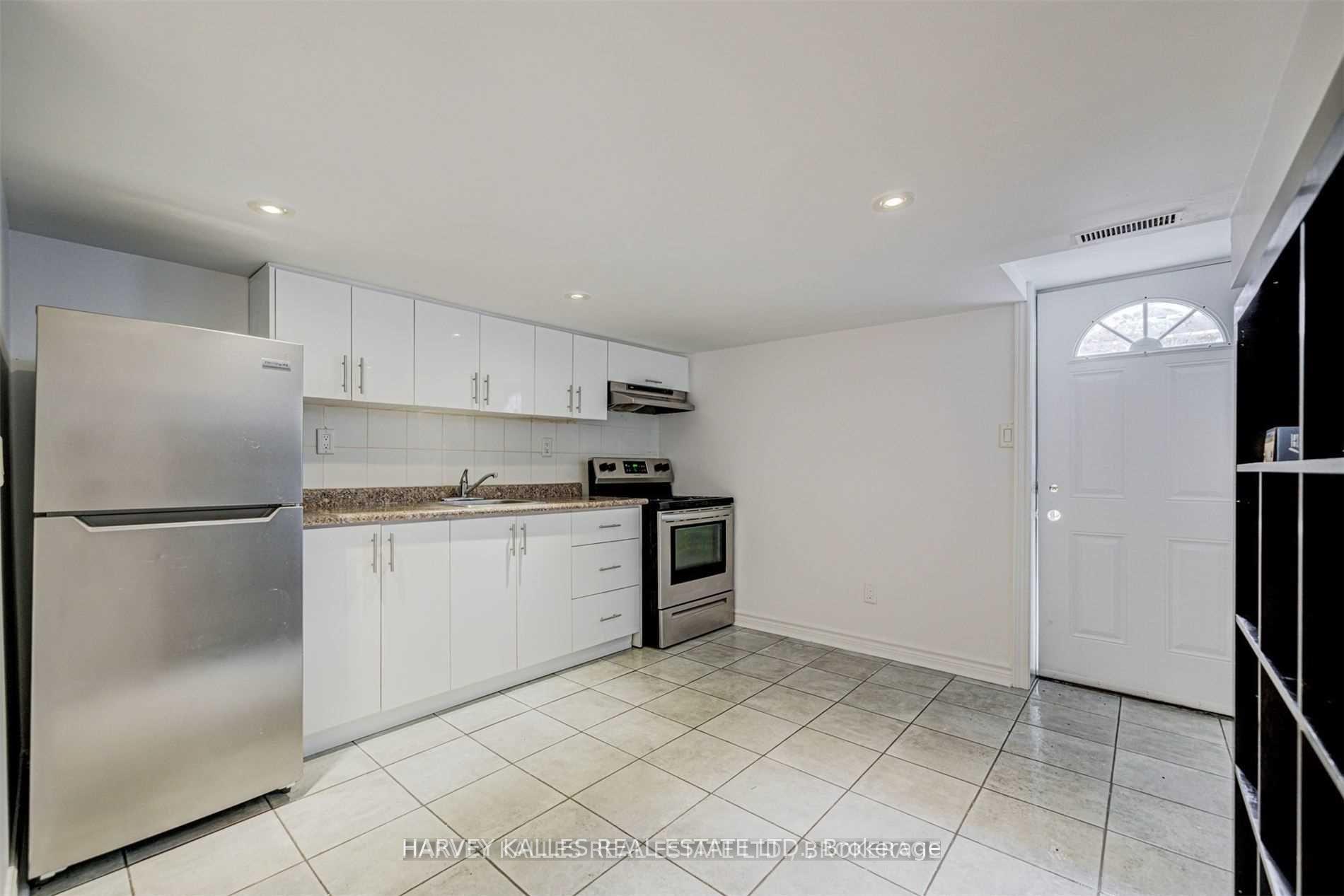 184 Cedric Avenue Lower, Toronto Unit: Lower