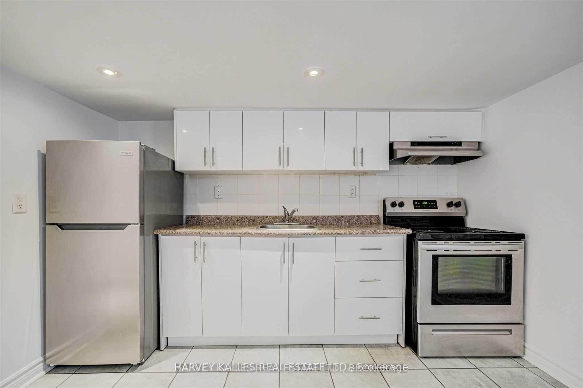 184 Cedric Avenue Lower, Toronto Unit: Lower