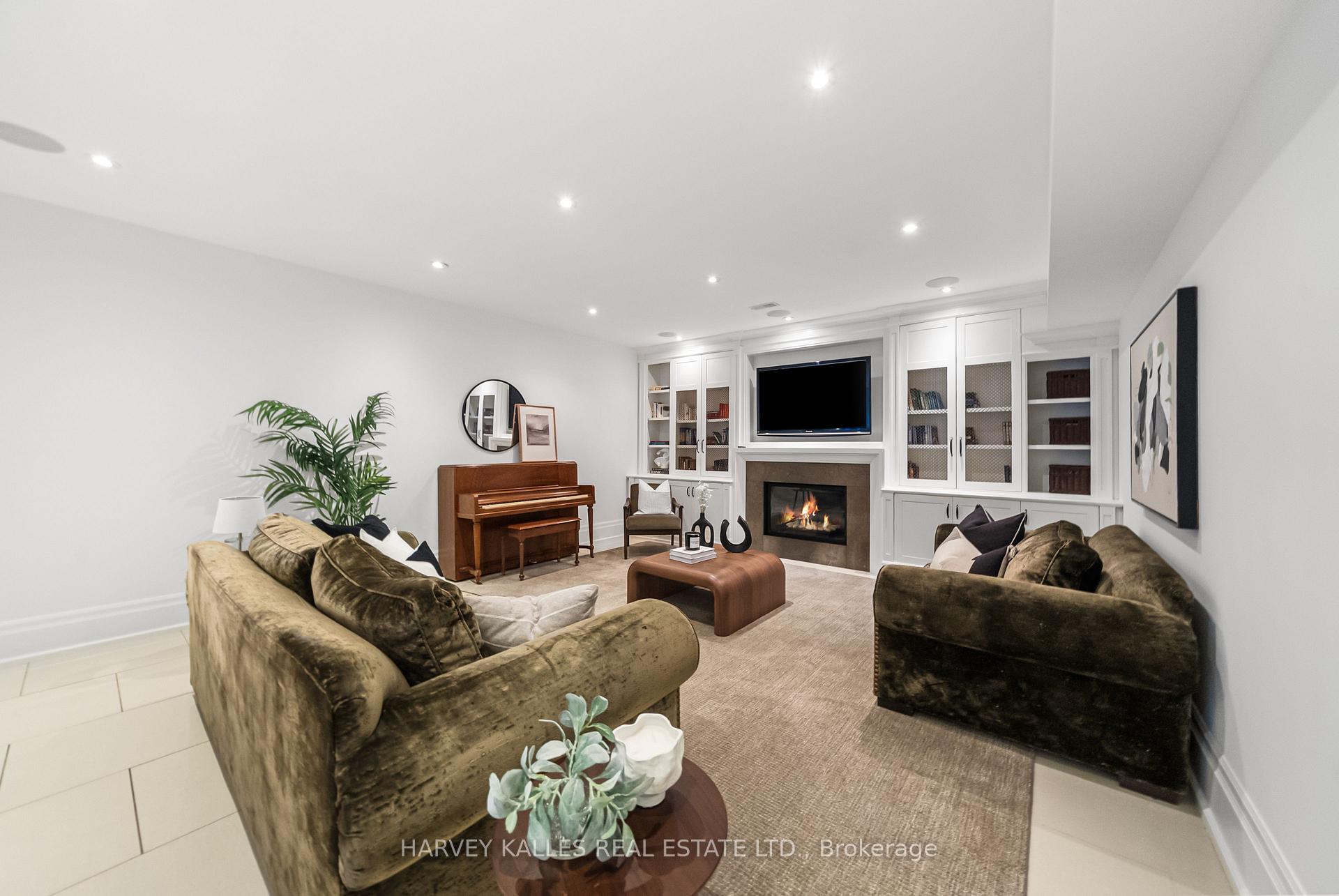 6 Vesta Drive, Toronto
