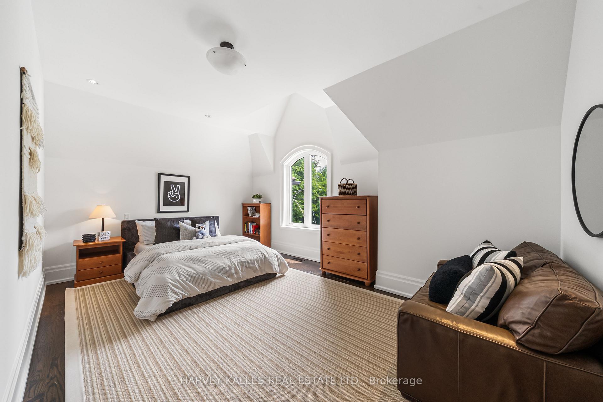6 Vesta Drive, Toronto