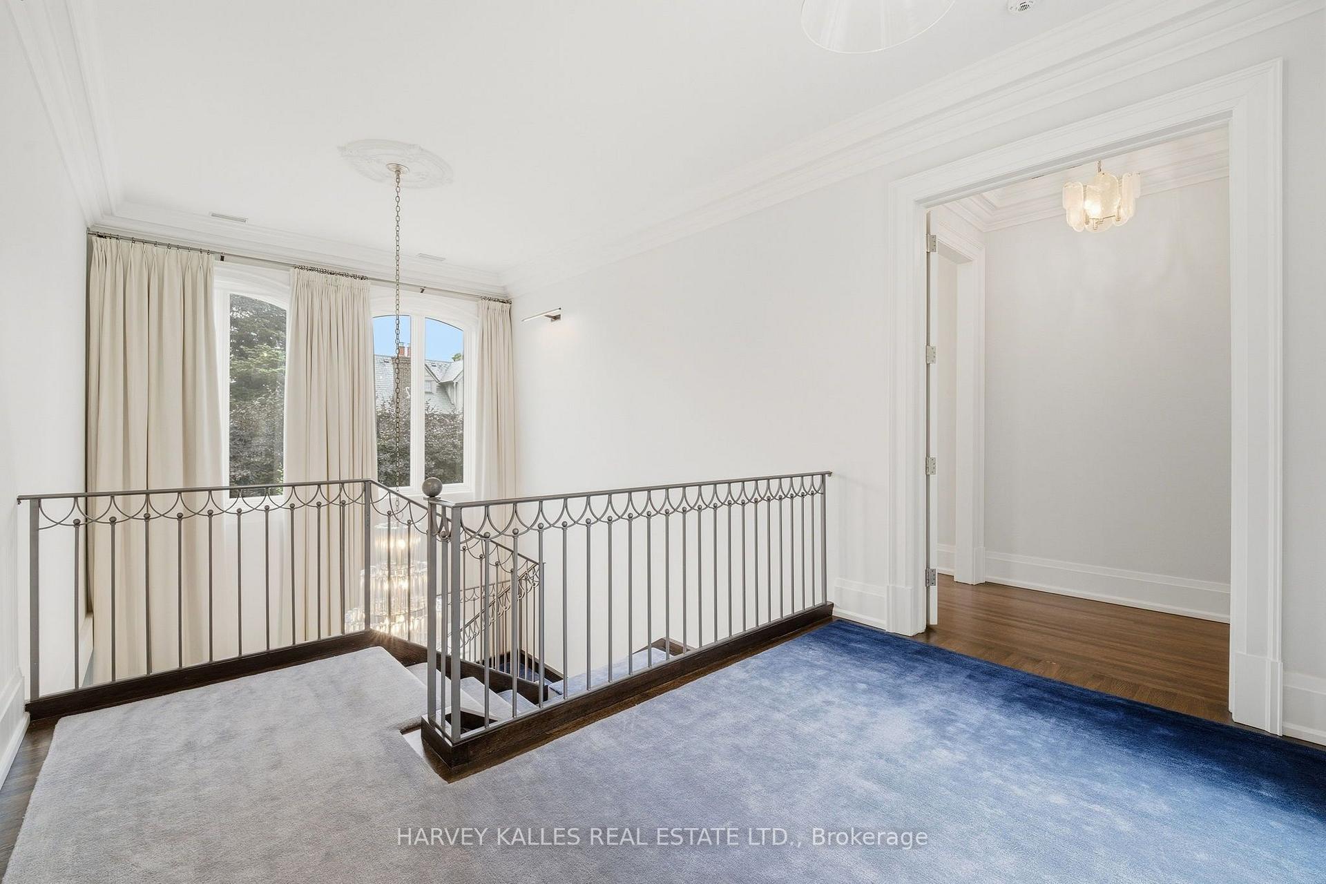 139 Dunvegan Road, Toronto