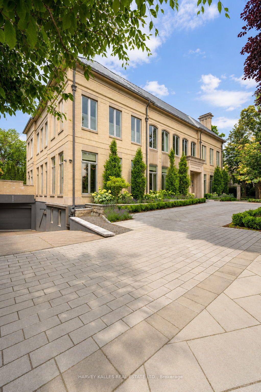 139 Dunvegan Road, Toronto