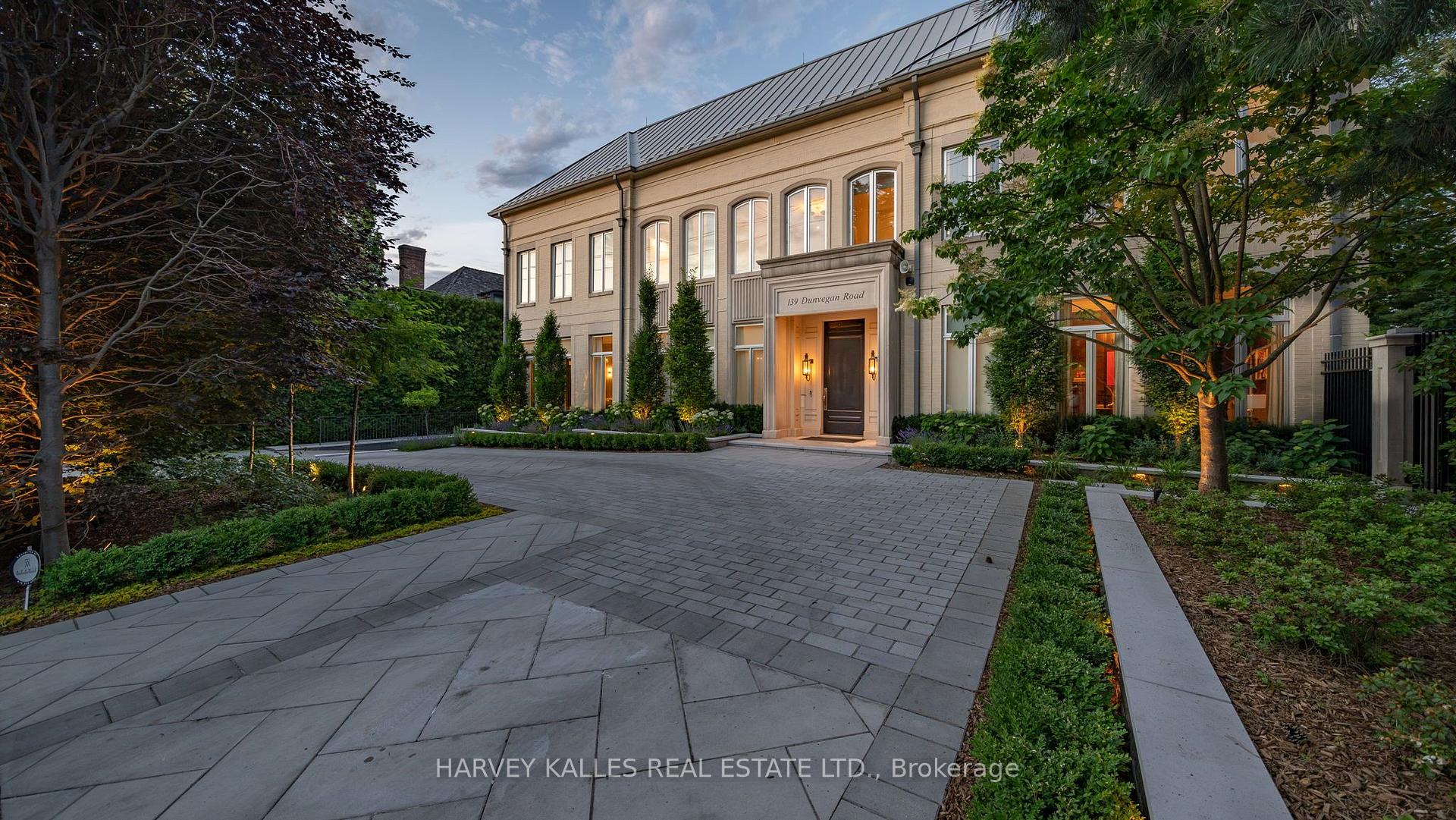 139 Dunvegan Road, Toronto