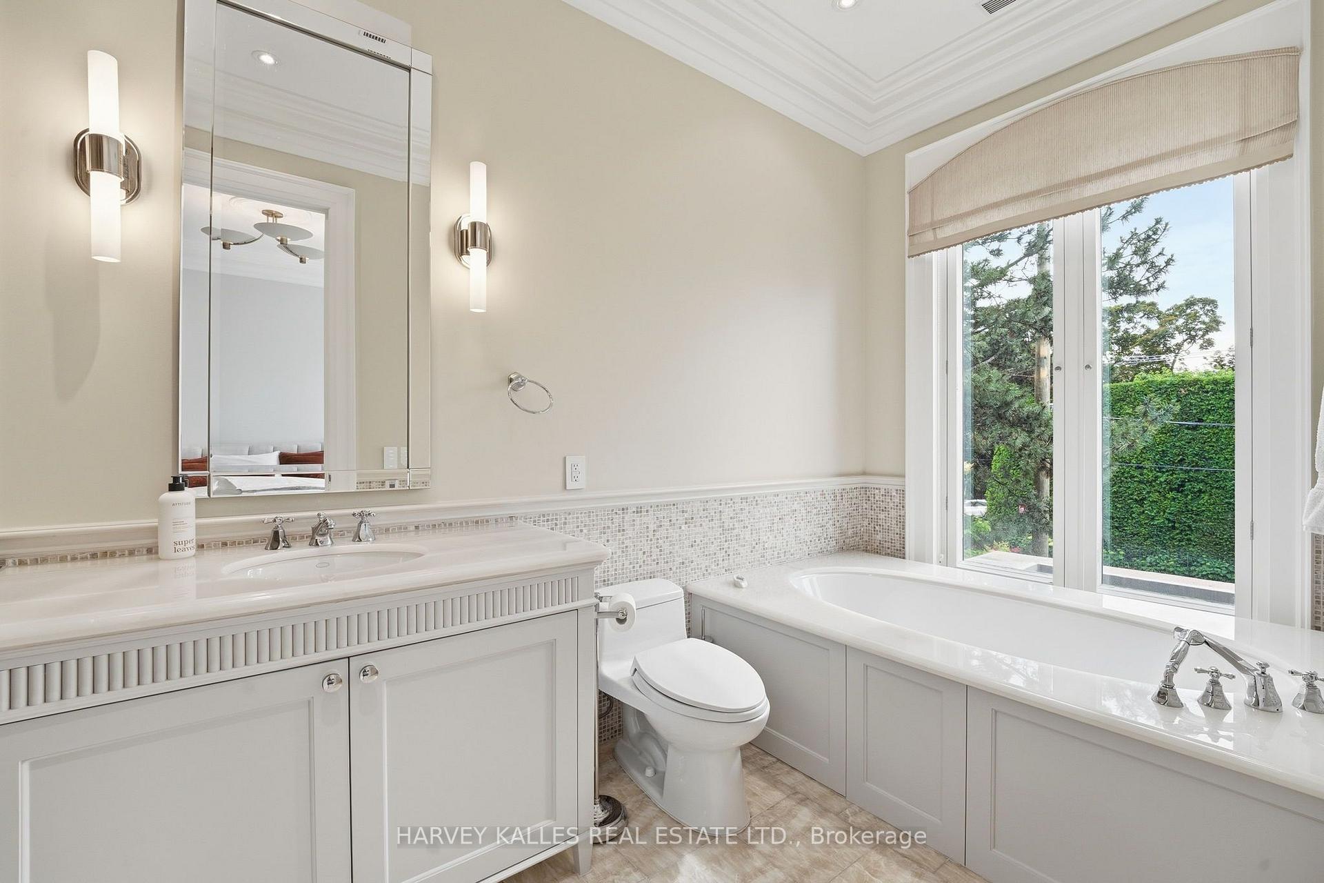 139 Dunvegan Road, Toronto