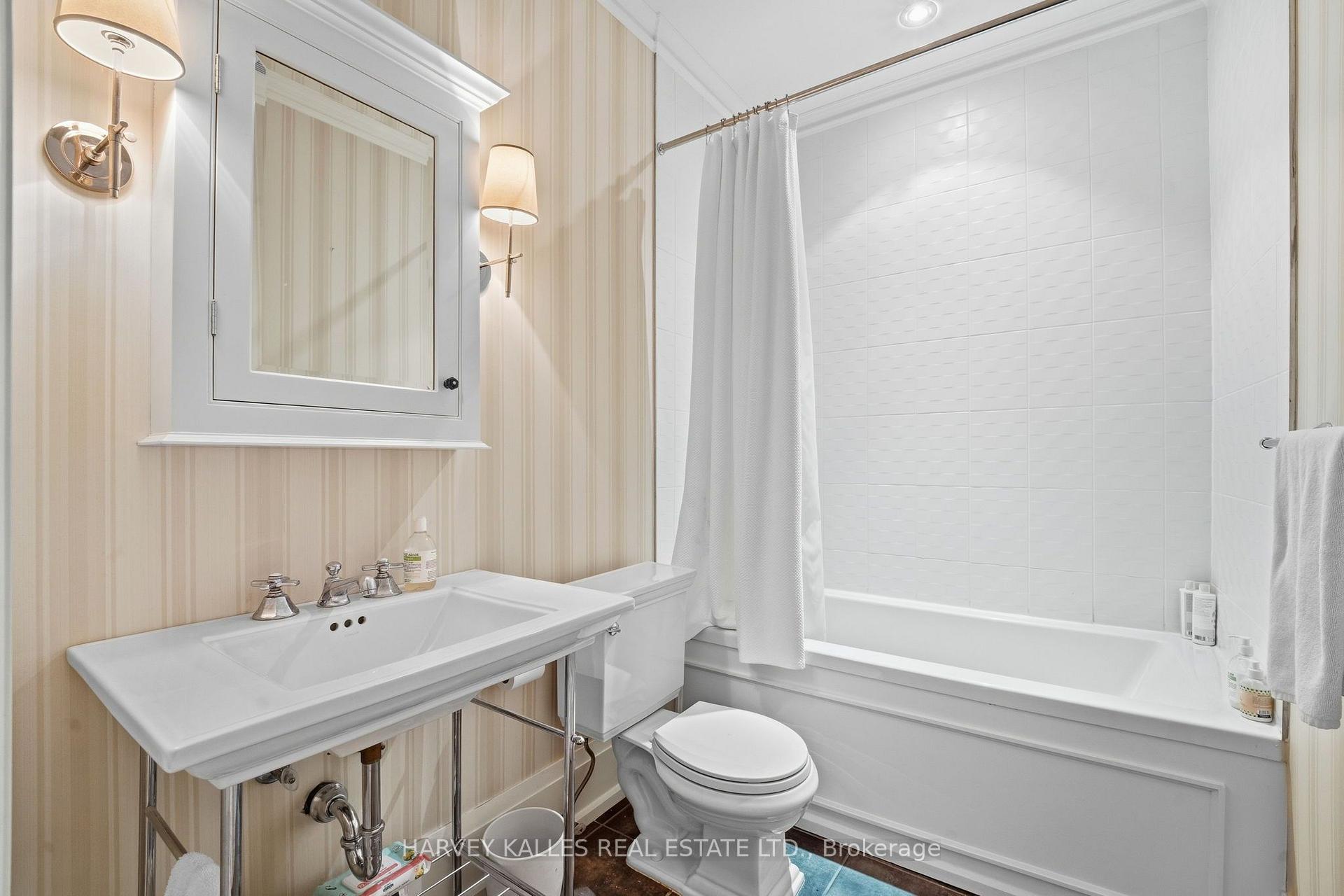139 Dunvegan Road, Toronto