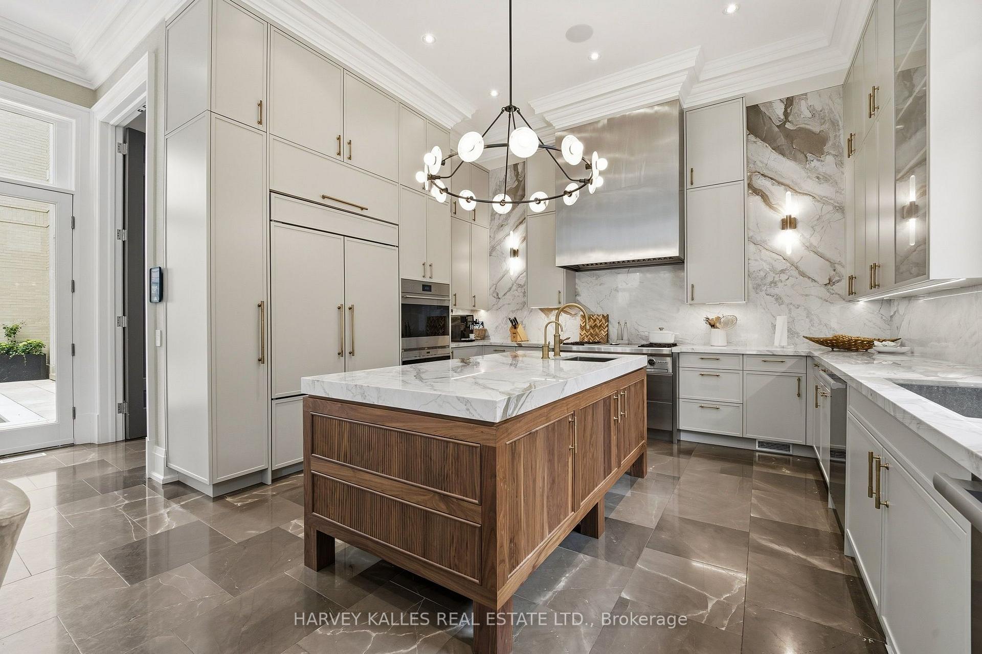 139 Dunvegan Road, Toronto