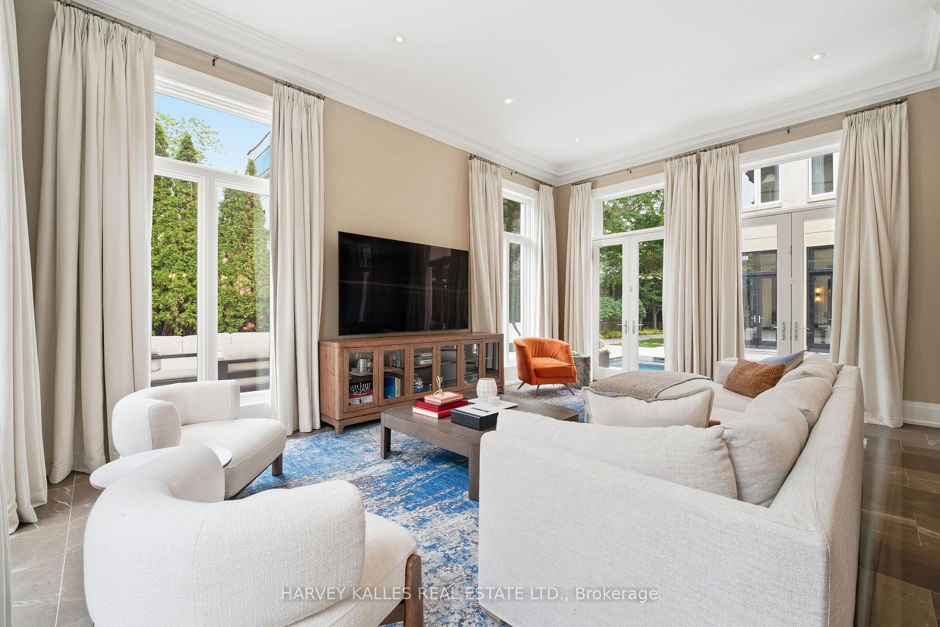 139 Dunvegan Road, Toronto